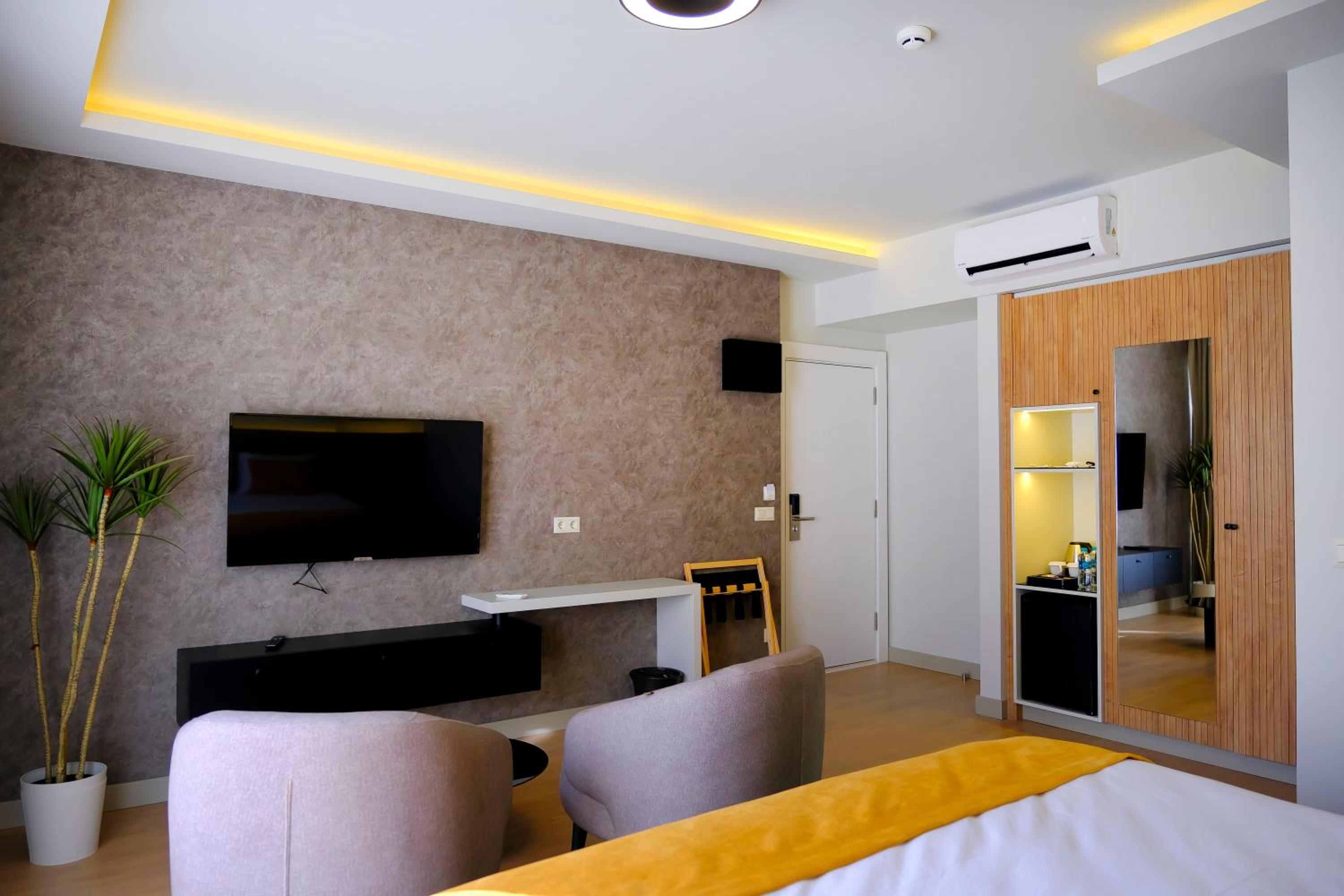 Dugi Hotel - Image 54