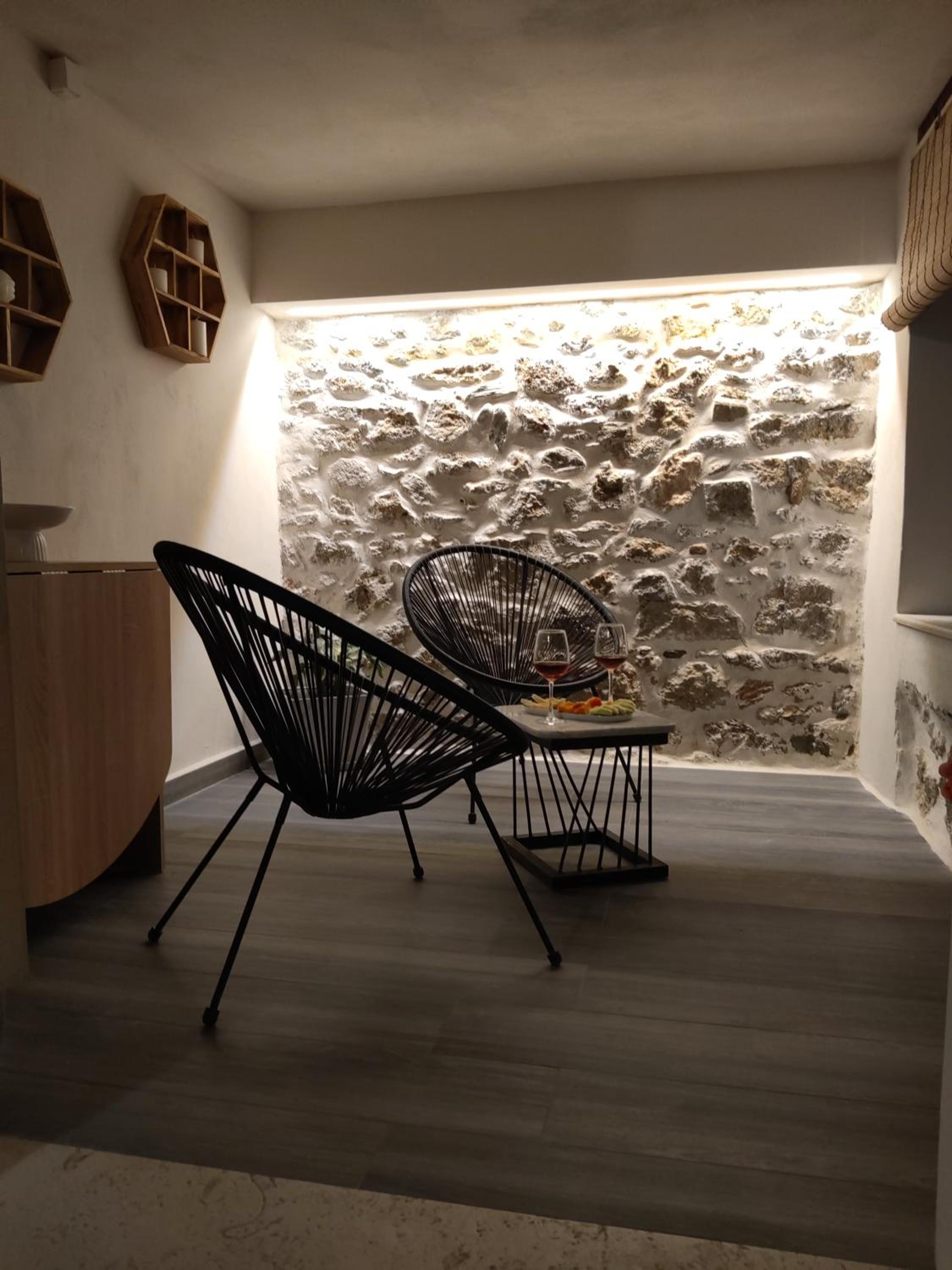 Pasiphae Luxury House