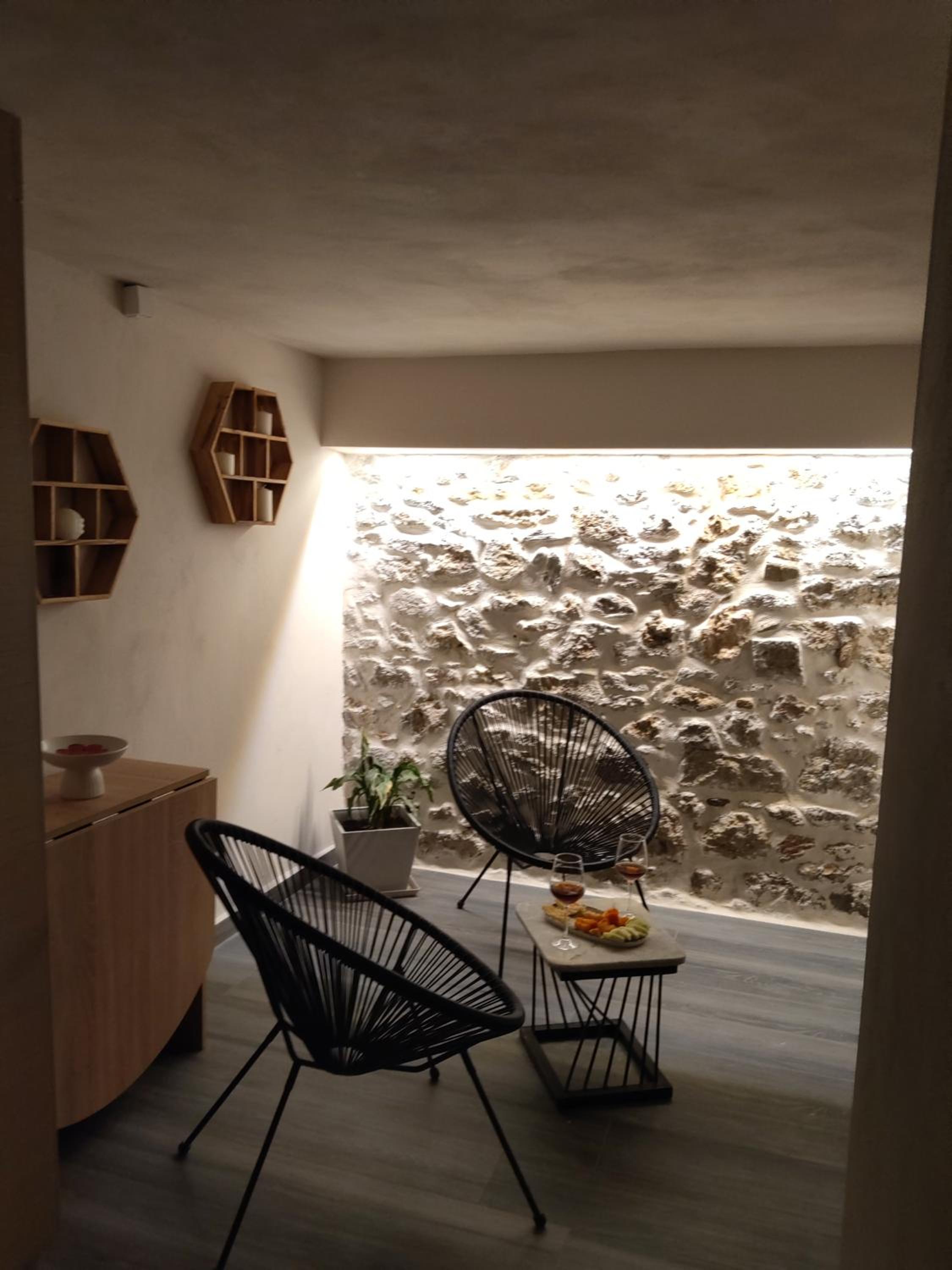 Pasiphae Luxury House