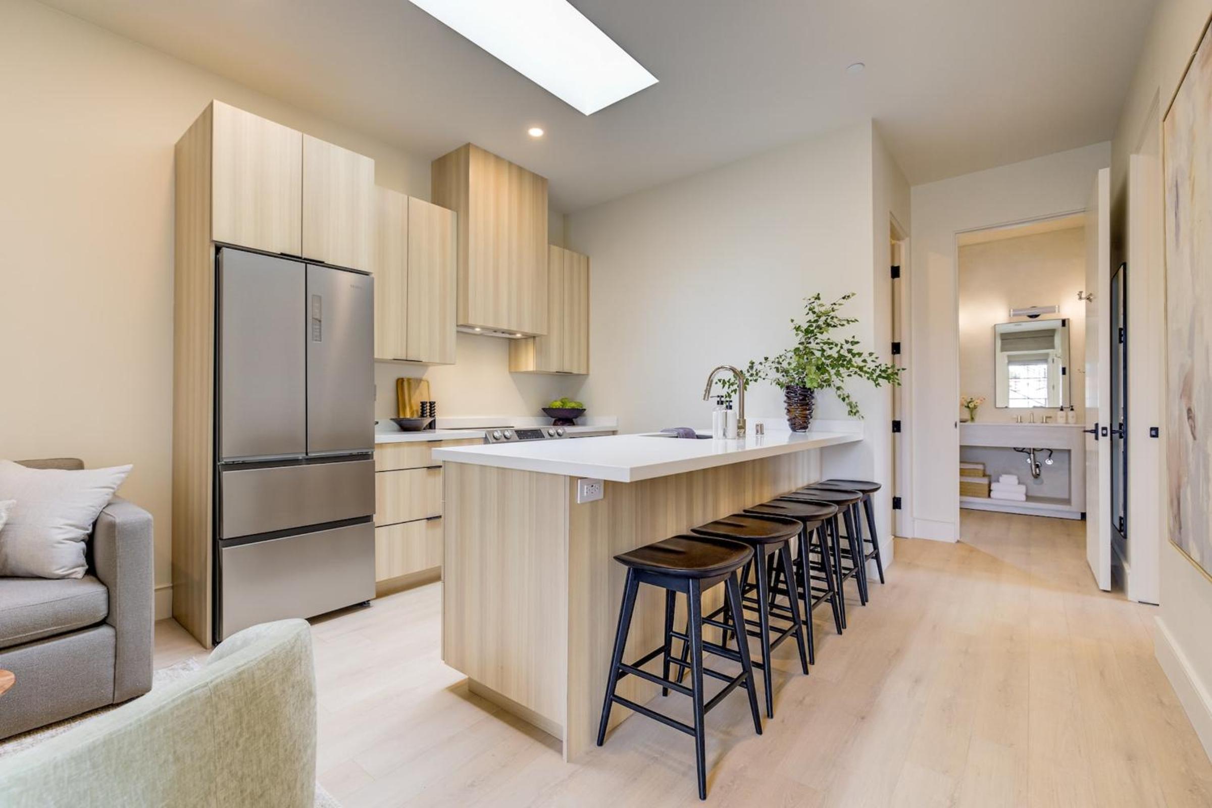 Casa De La Vina - Boutique Apartments in Downtown Santa Barbara view 4