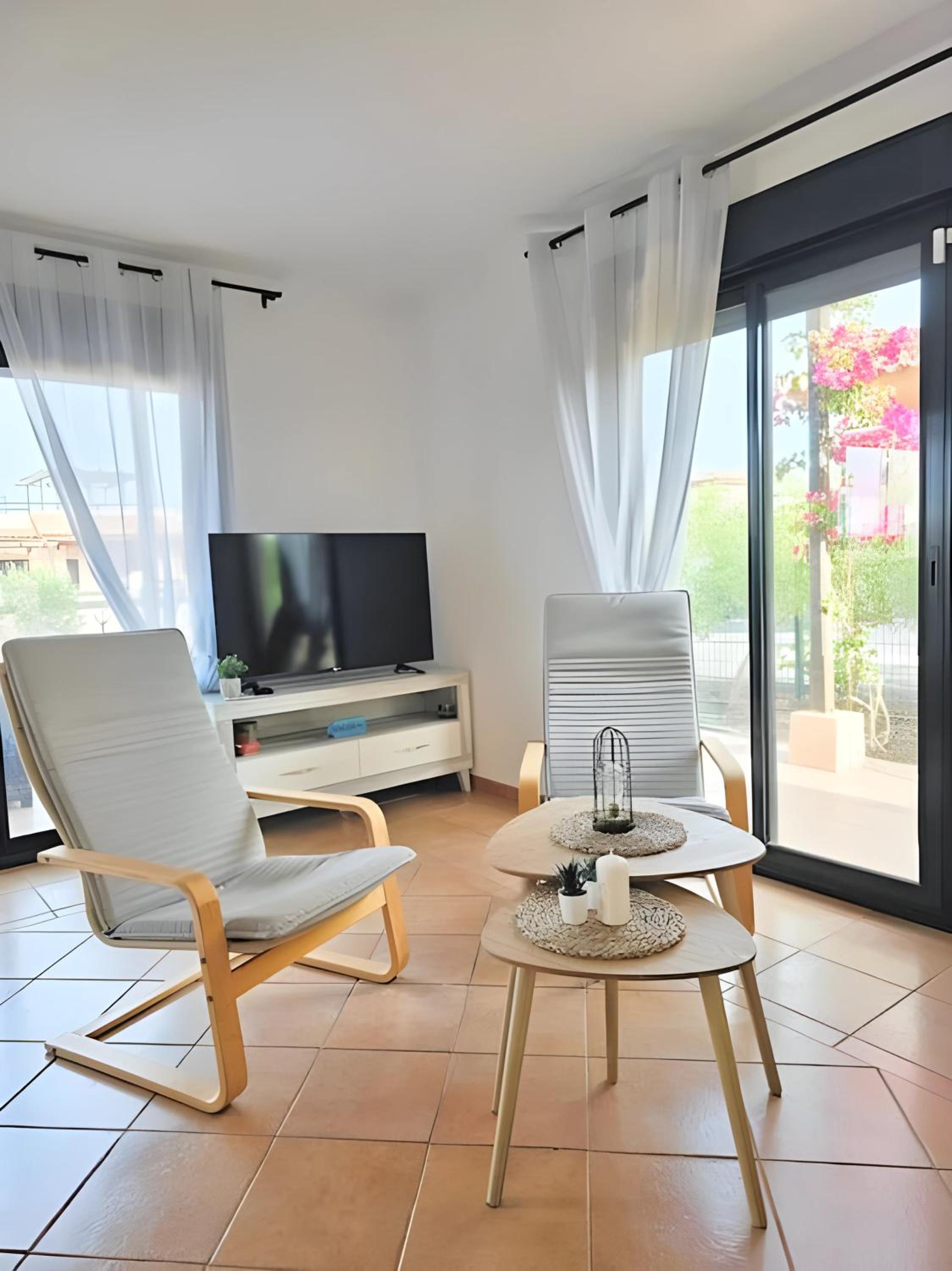 Casa Topik, Family and Surfhouse