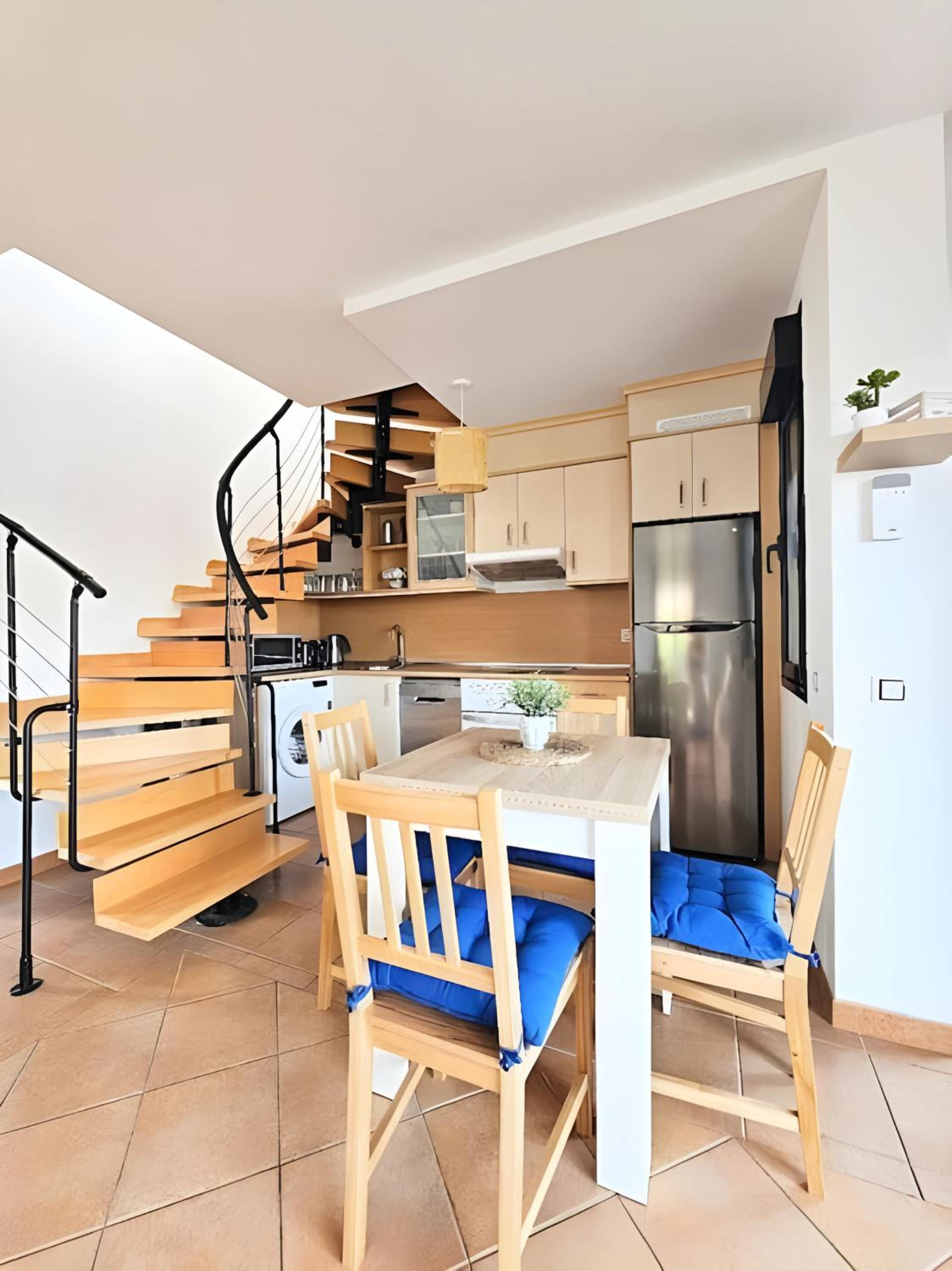 Casa Topik, Family and Surfhouse