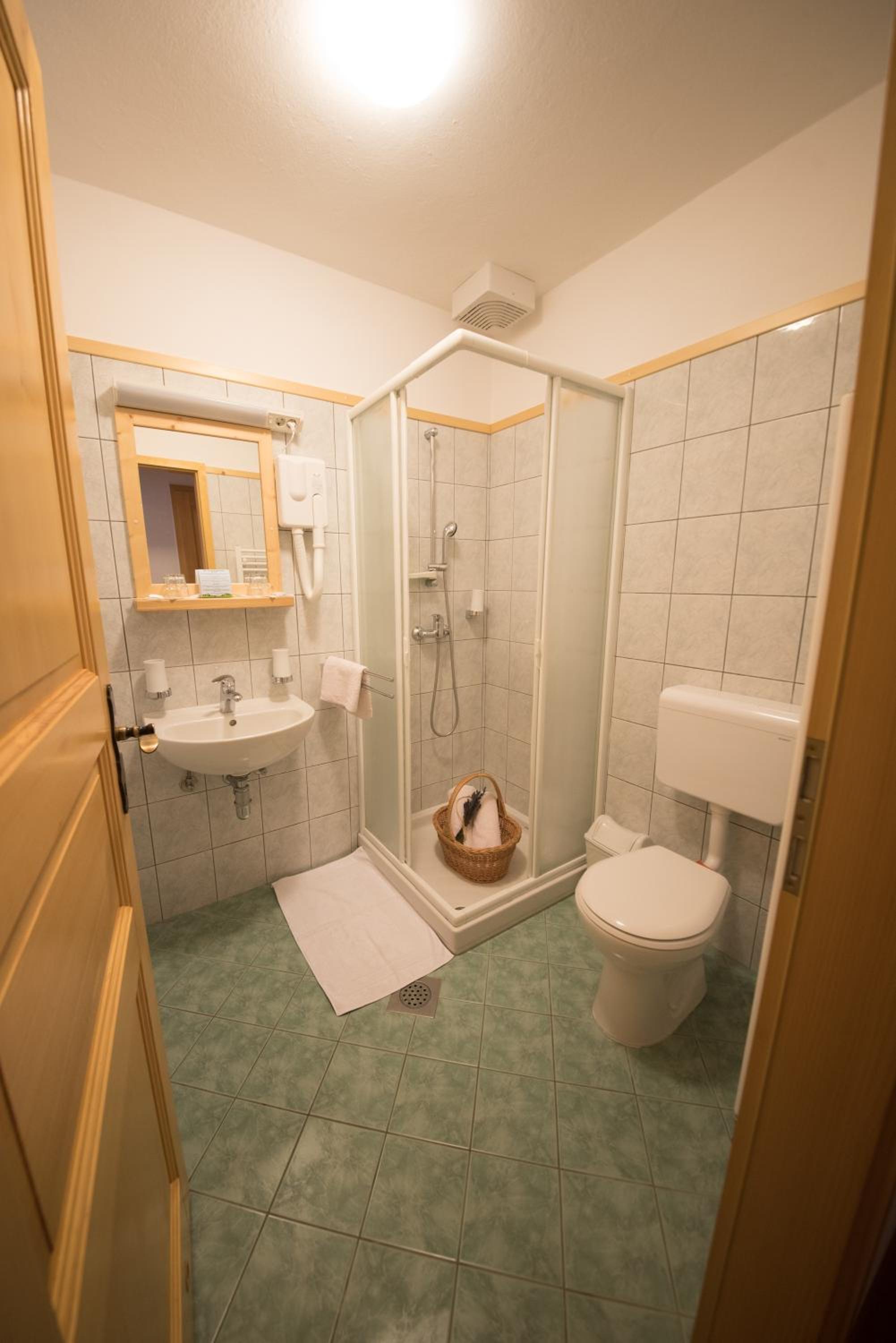 Photo 48
