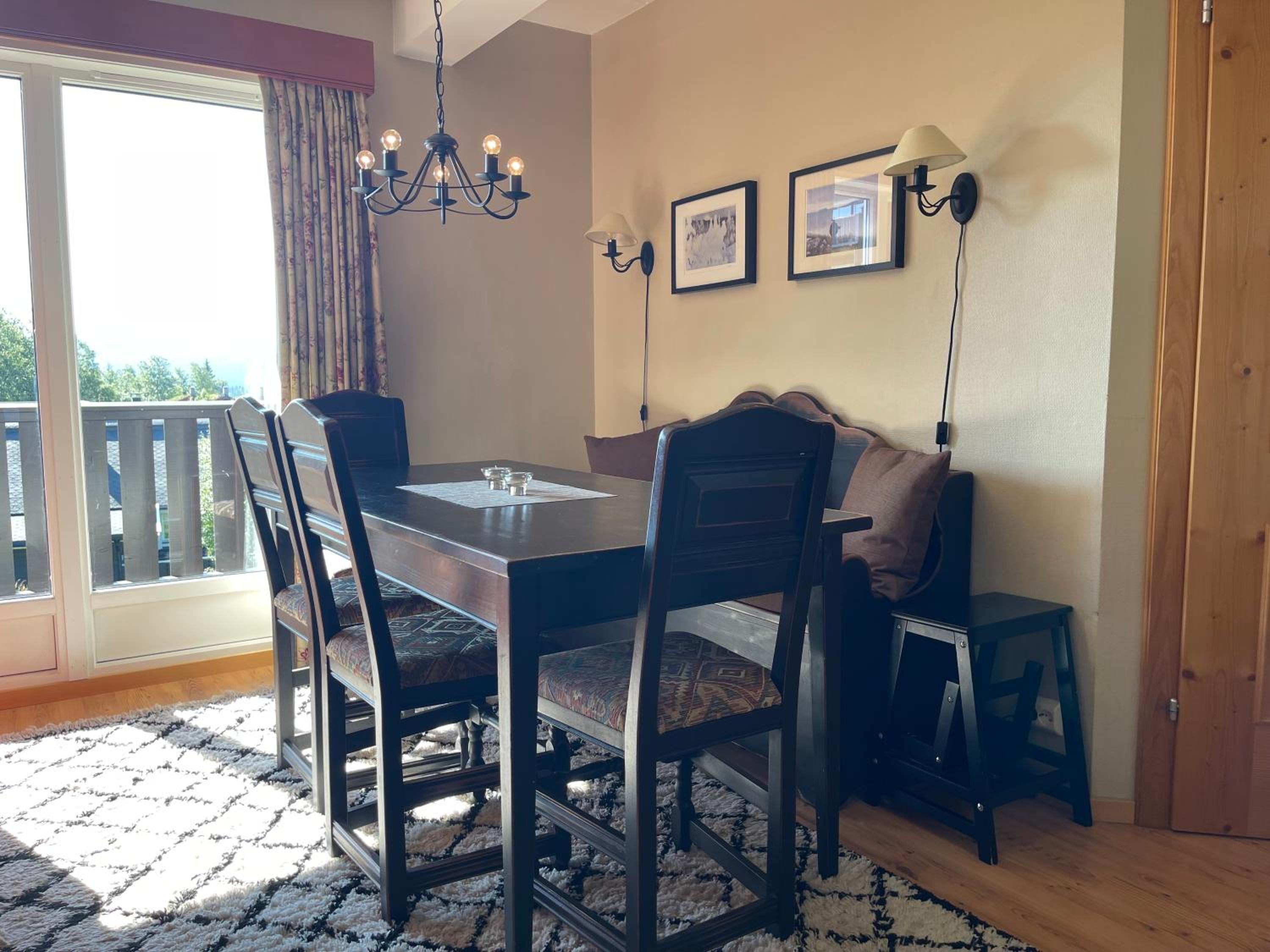 Spacious and Comfortable Leilighet in Beitostølen Sleeps 6 view 3