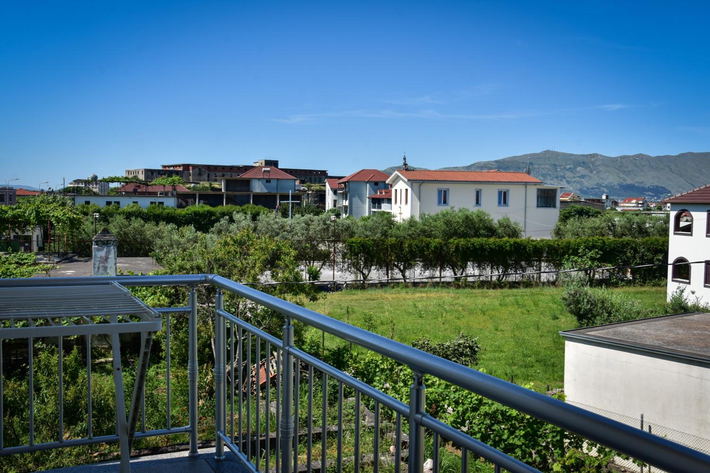 Lumaj Hostel photo 2