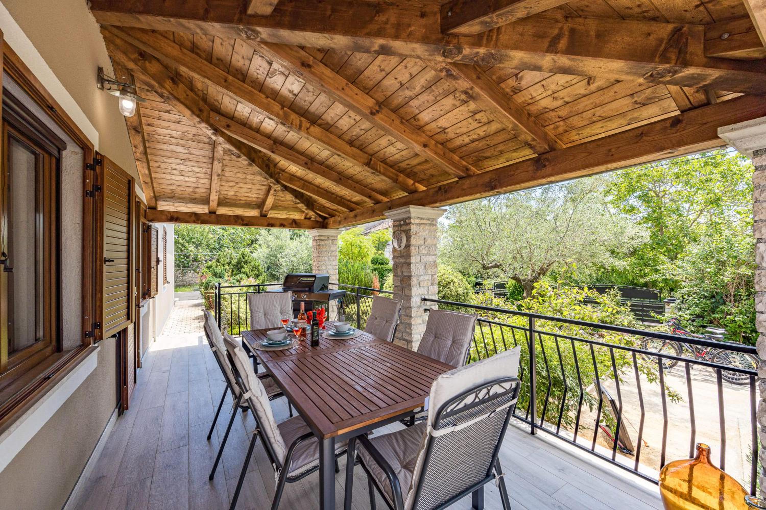 Family retreat House Begonija with pool and BBQ view 4