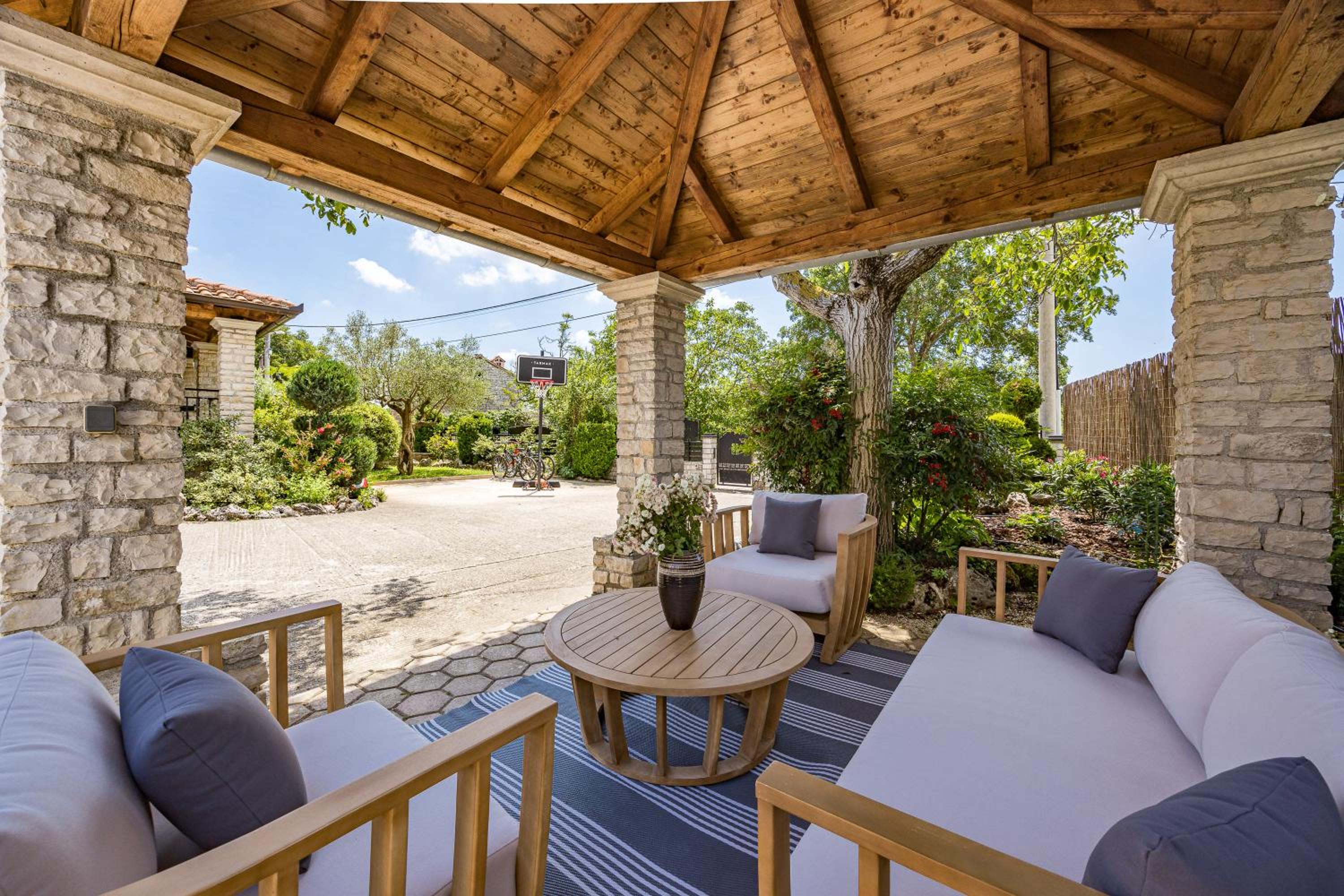 Family retreat House Begonija with pool and BBQ view 2