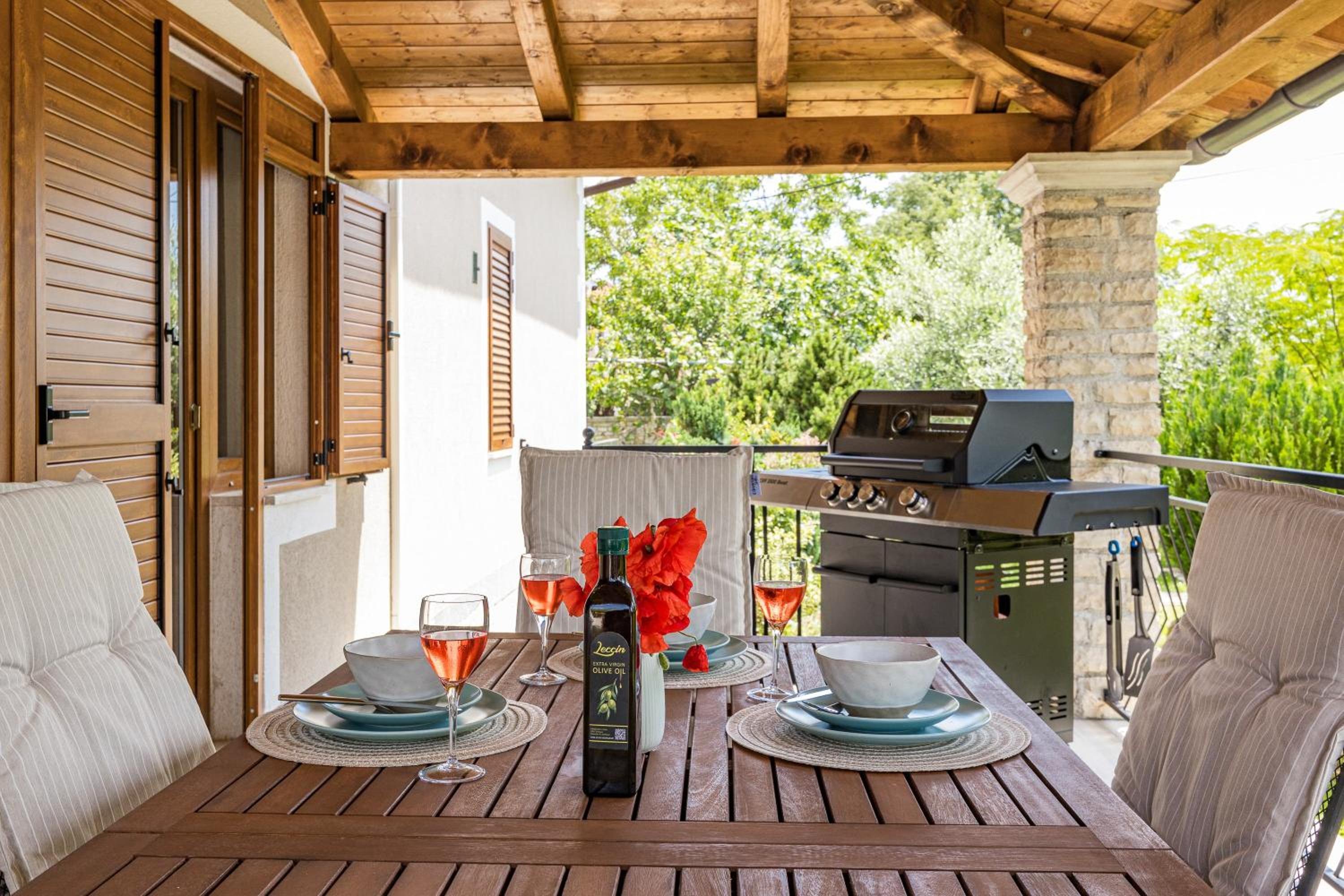 Family retreat House Begonija with pool and BBQ view 5
