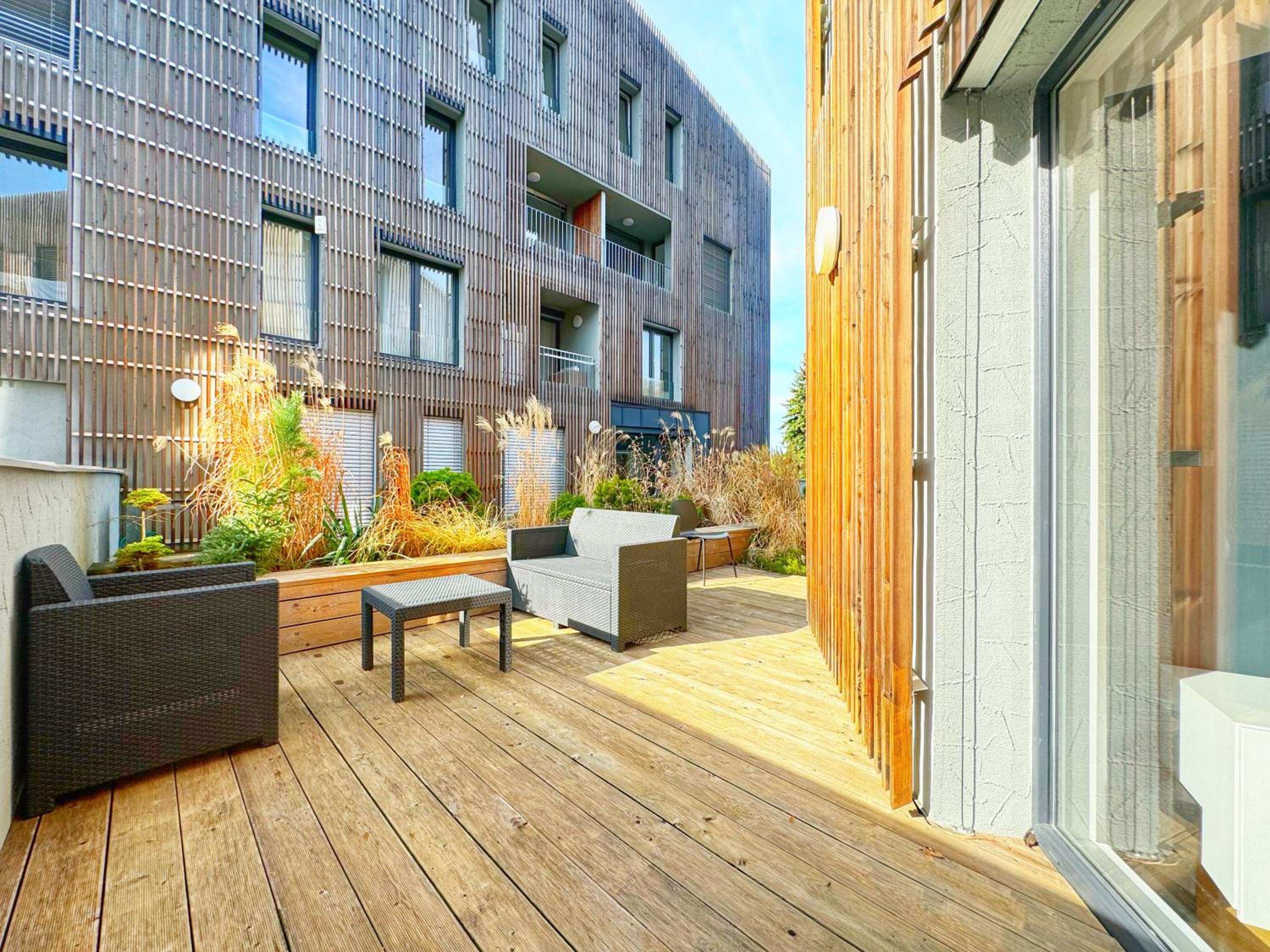 Lakepark Residence