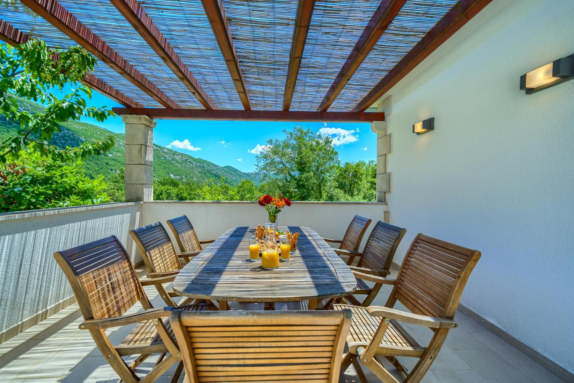 Villa Župa - Heated Pool, Tennis & Sports Complex
