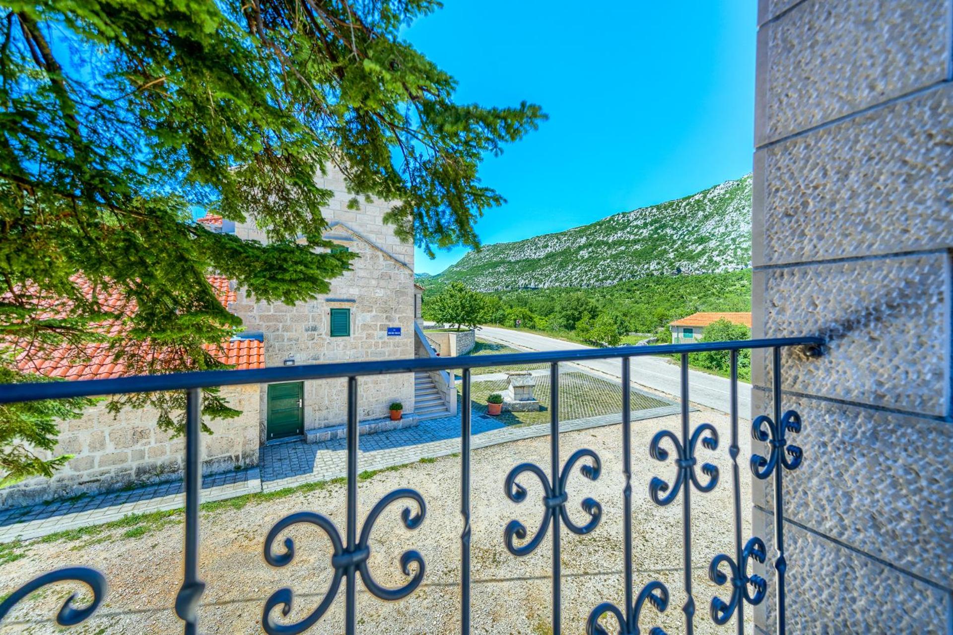 Villa Župa - Heated Pool, Tennis & Sports Complex