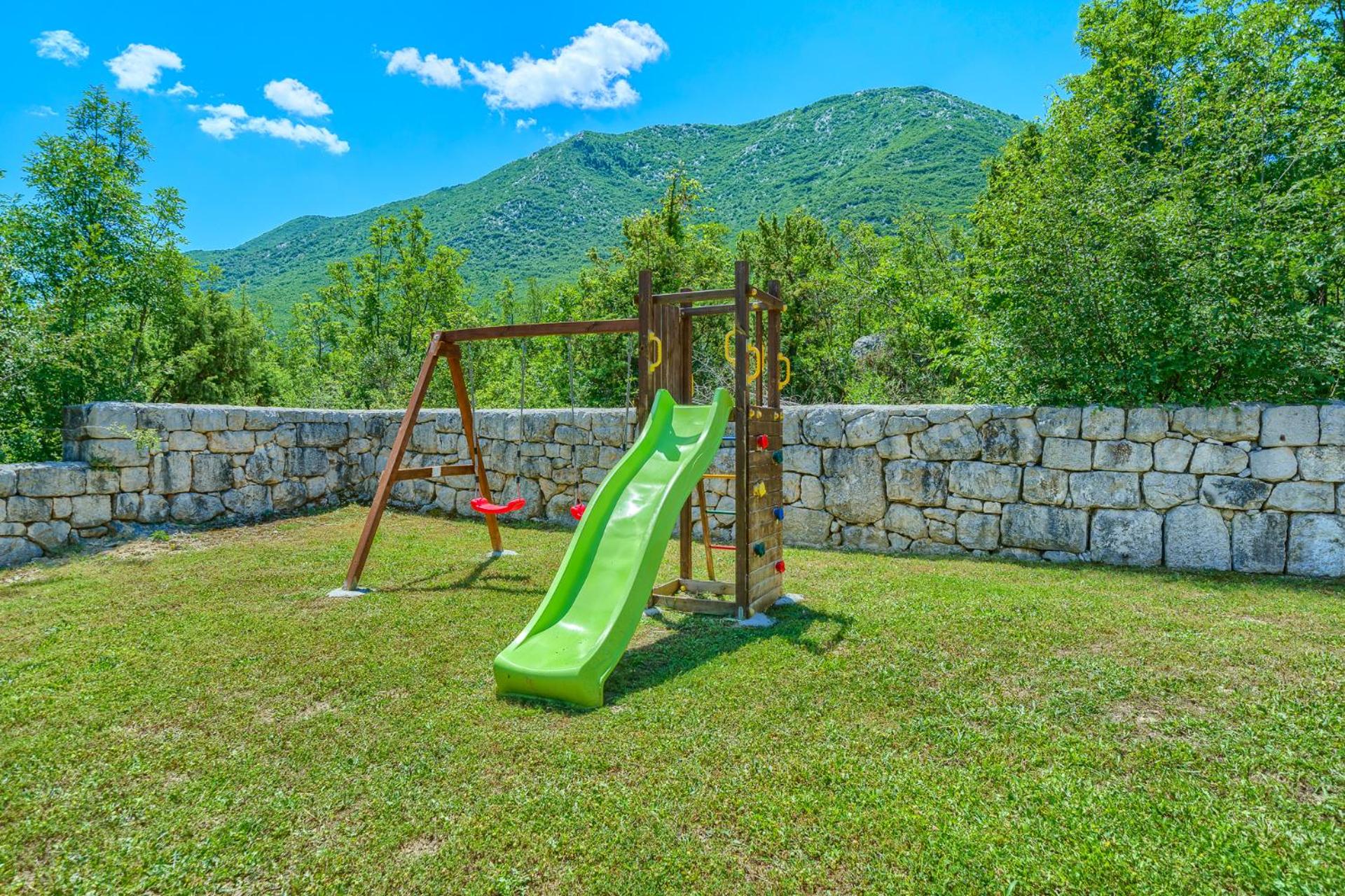 Villa Župa - Heated Pool, Tennis & Sports Complex