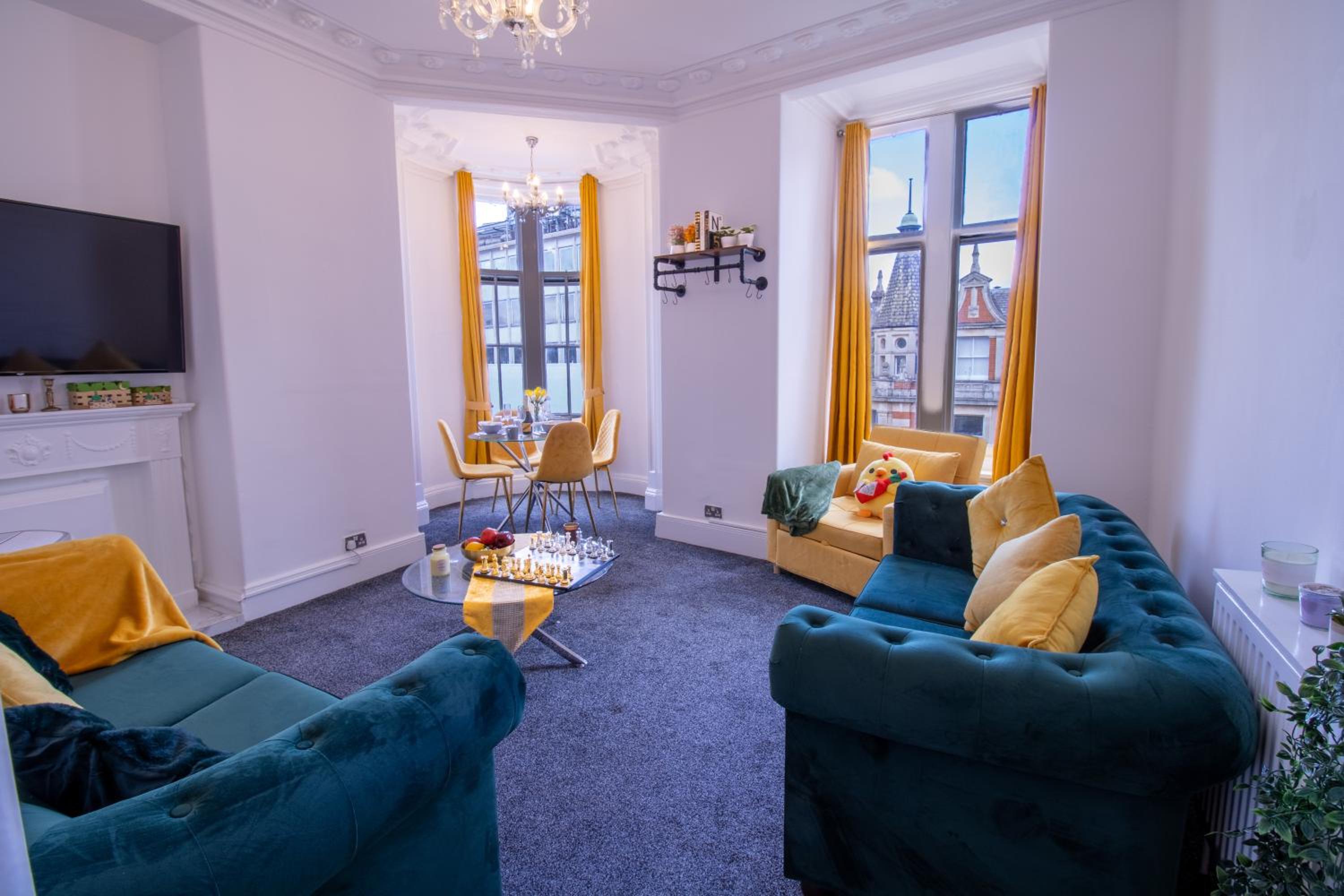 Luxurious Apartments on Oxford Street