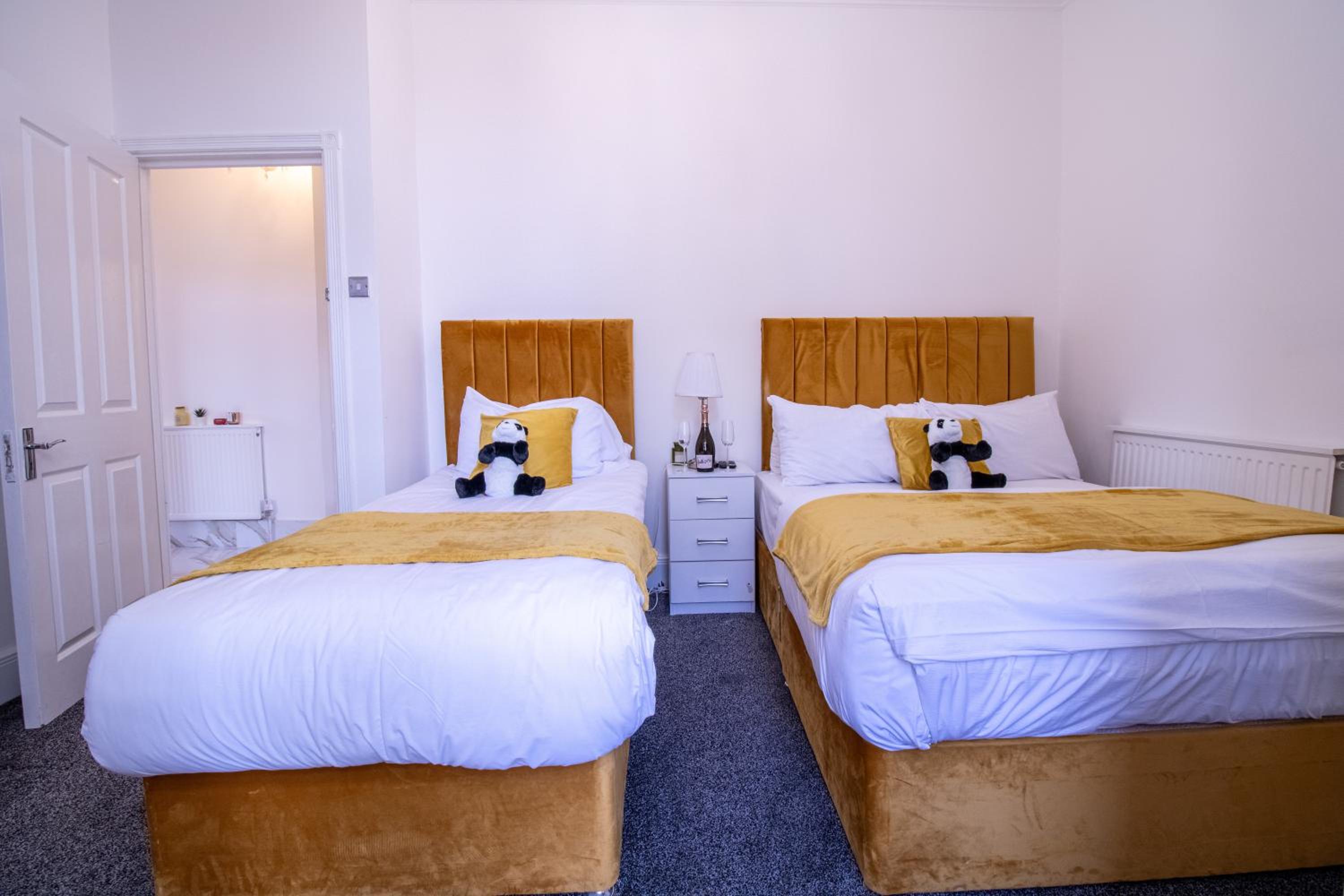 Luxurious Apartments on Oxford Street