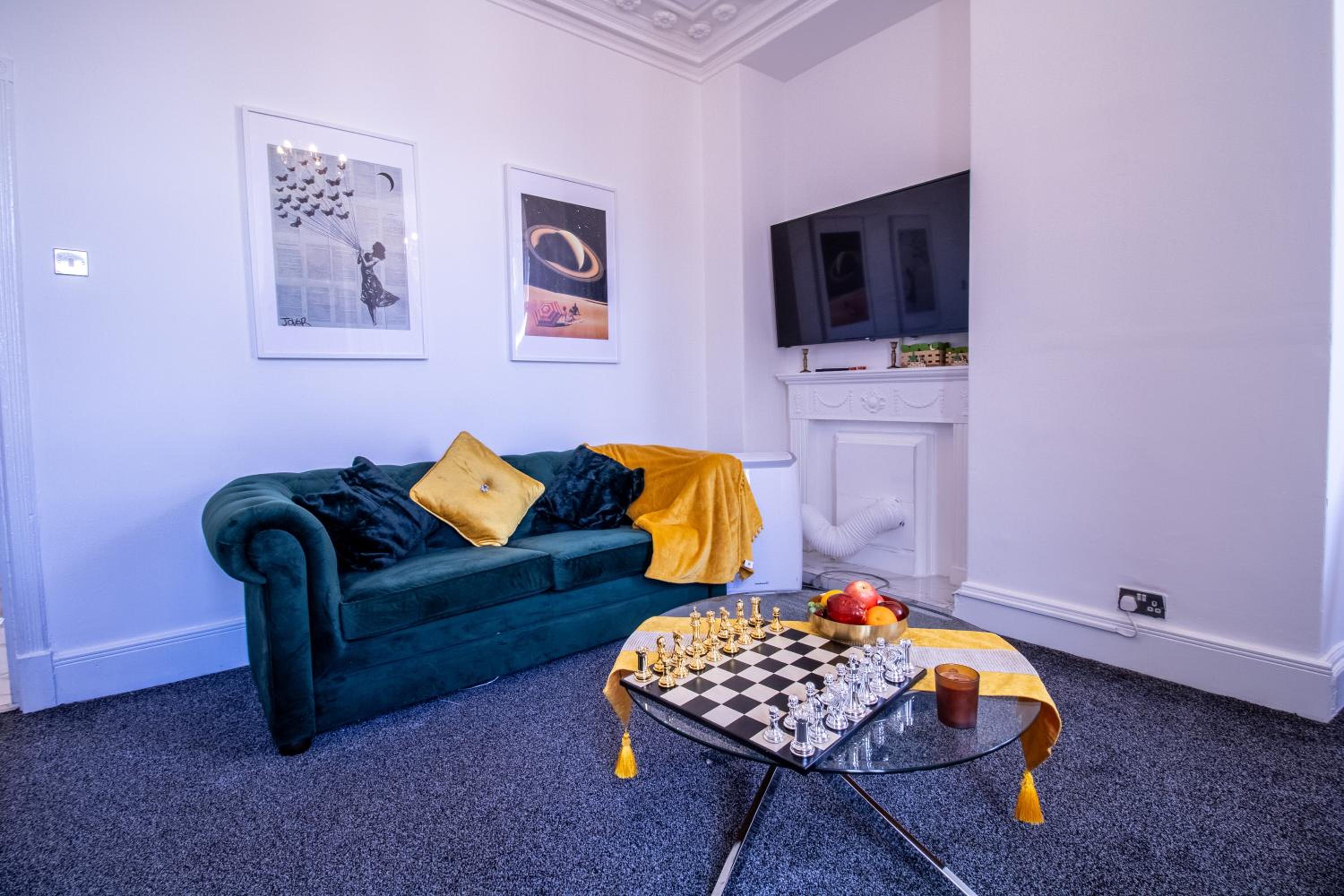 Luxurious Apartments on Oxford Street