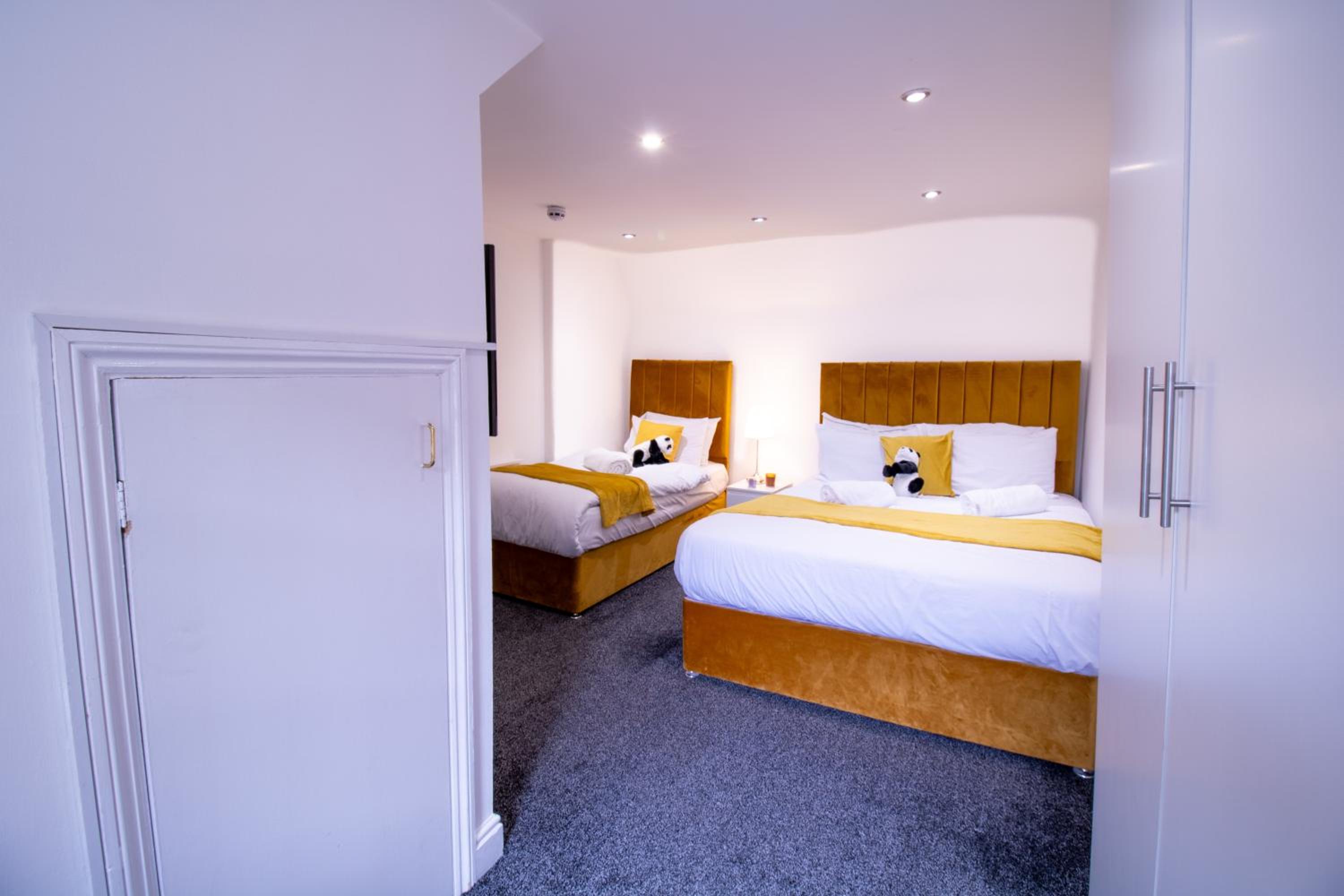 Luxurious Apartments on Oxford Street