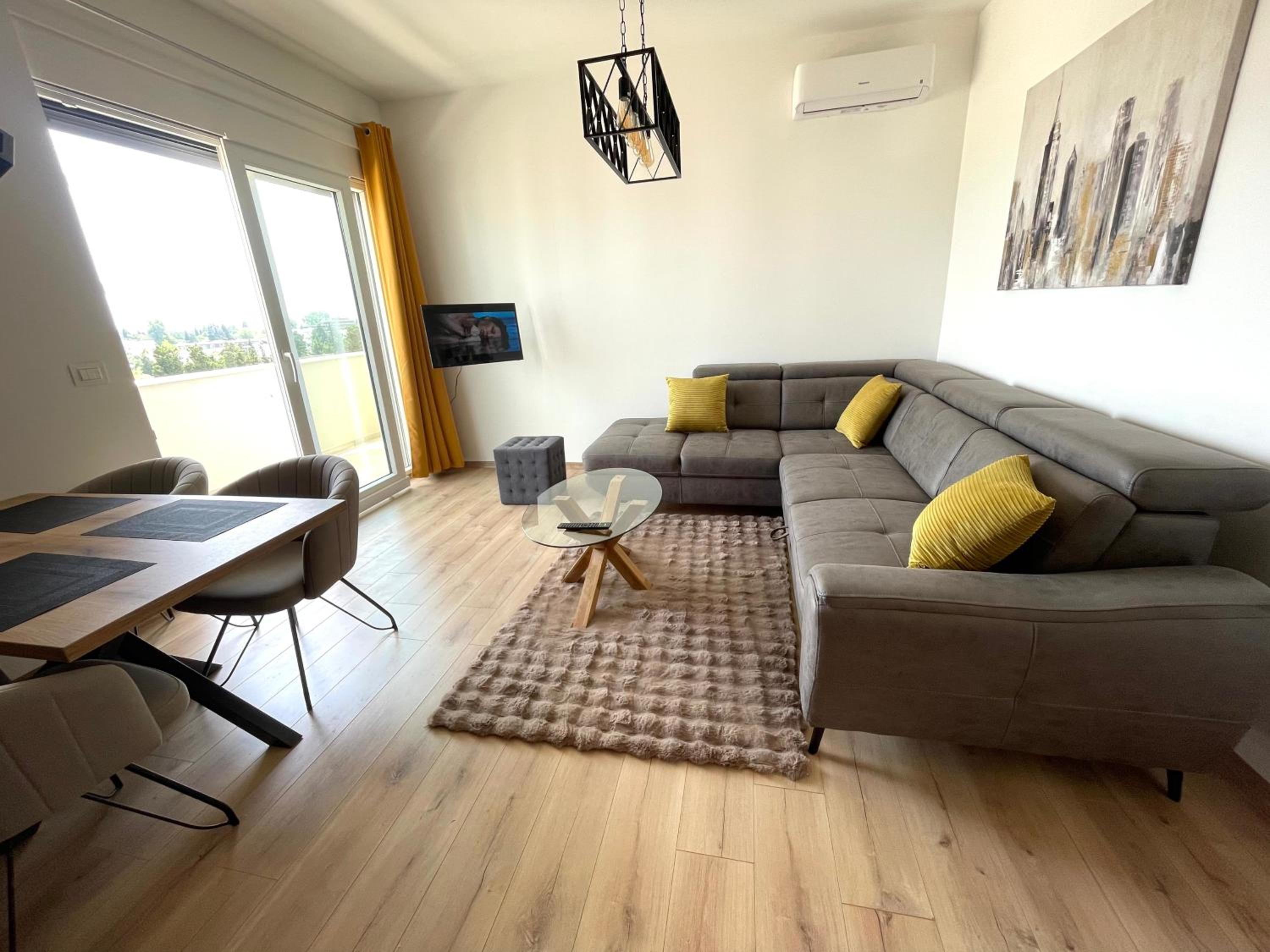 Mirabel Apartments view 4