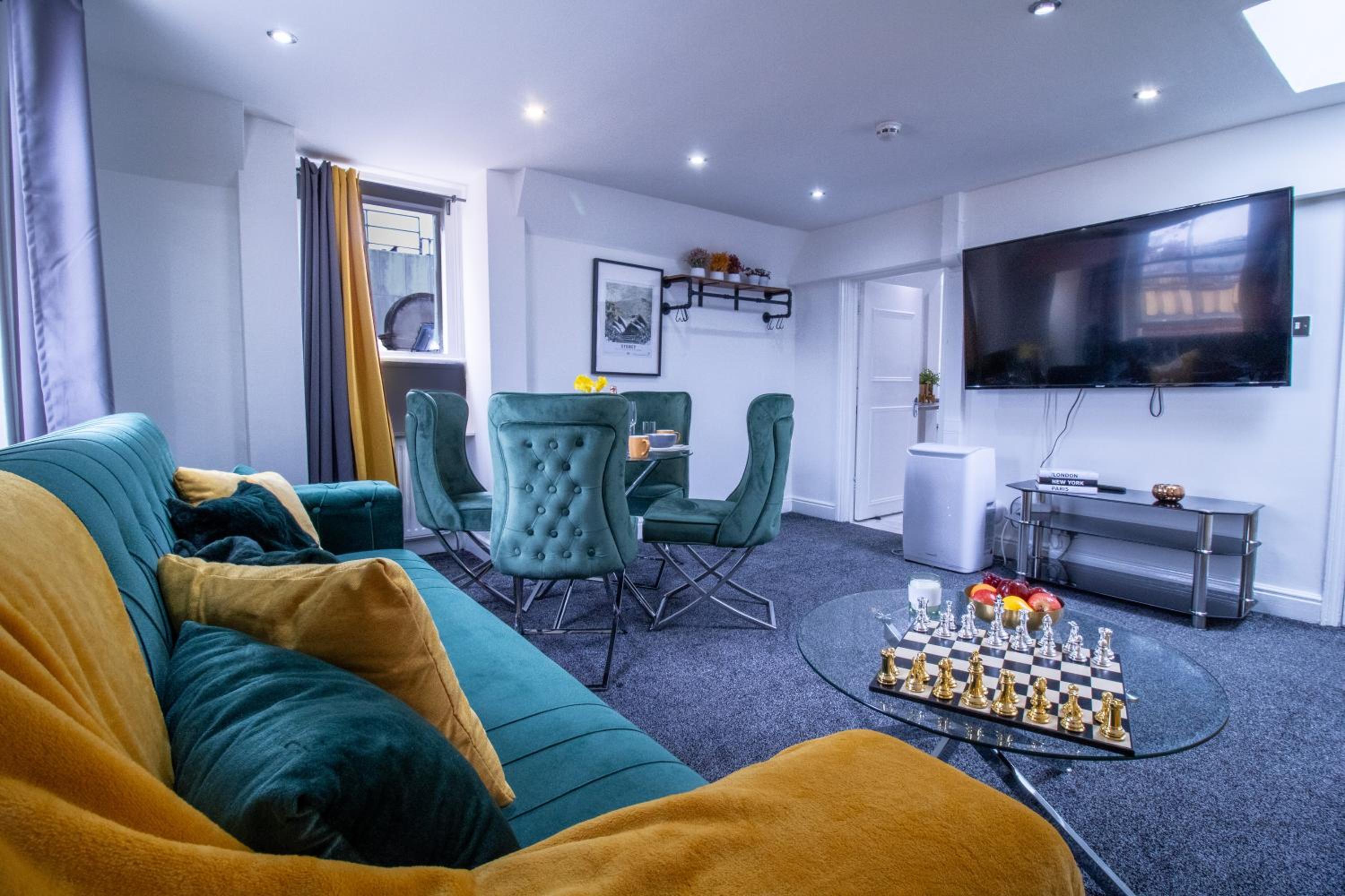Luxurious Apartments on Oxford Street