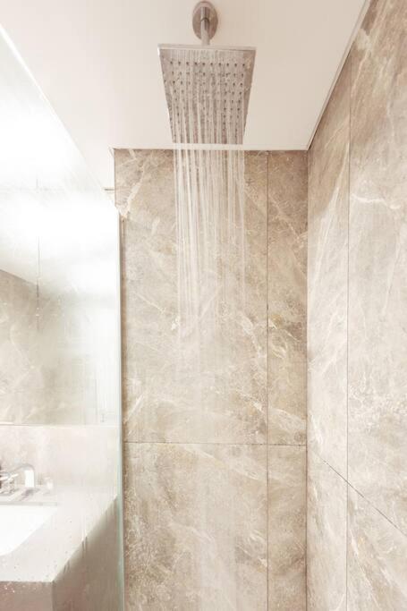 Studio Premium Tower by Armani