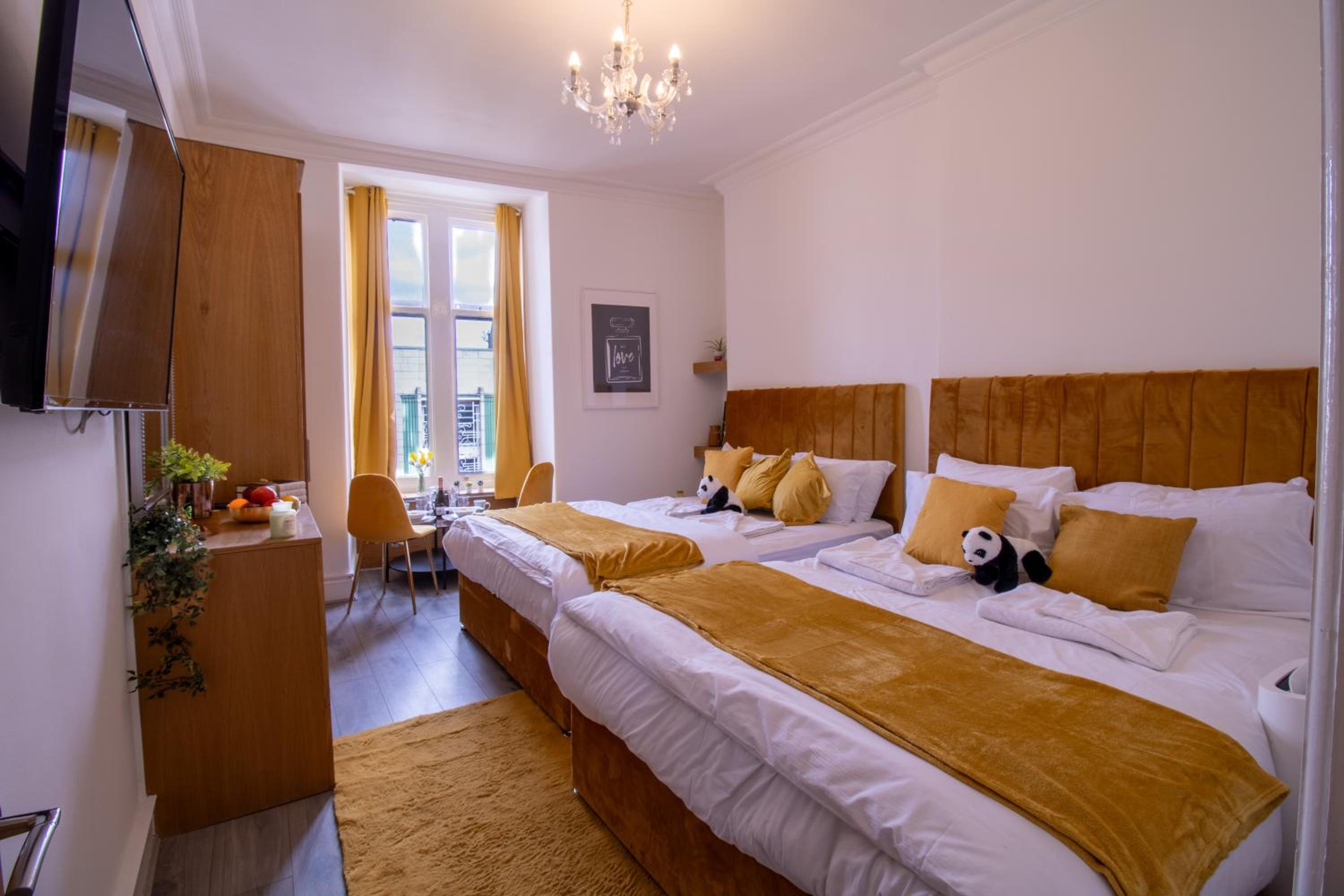 Luxurious Apartments on Oxford Street