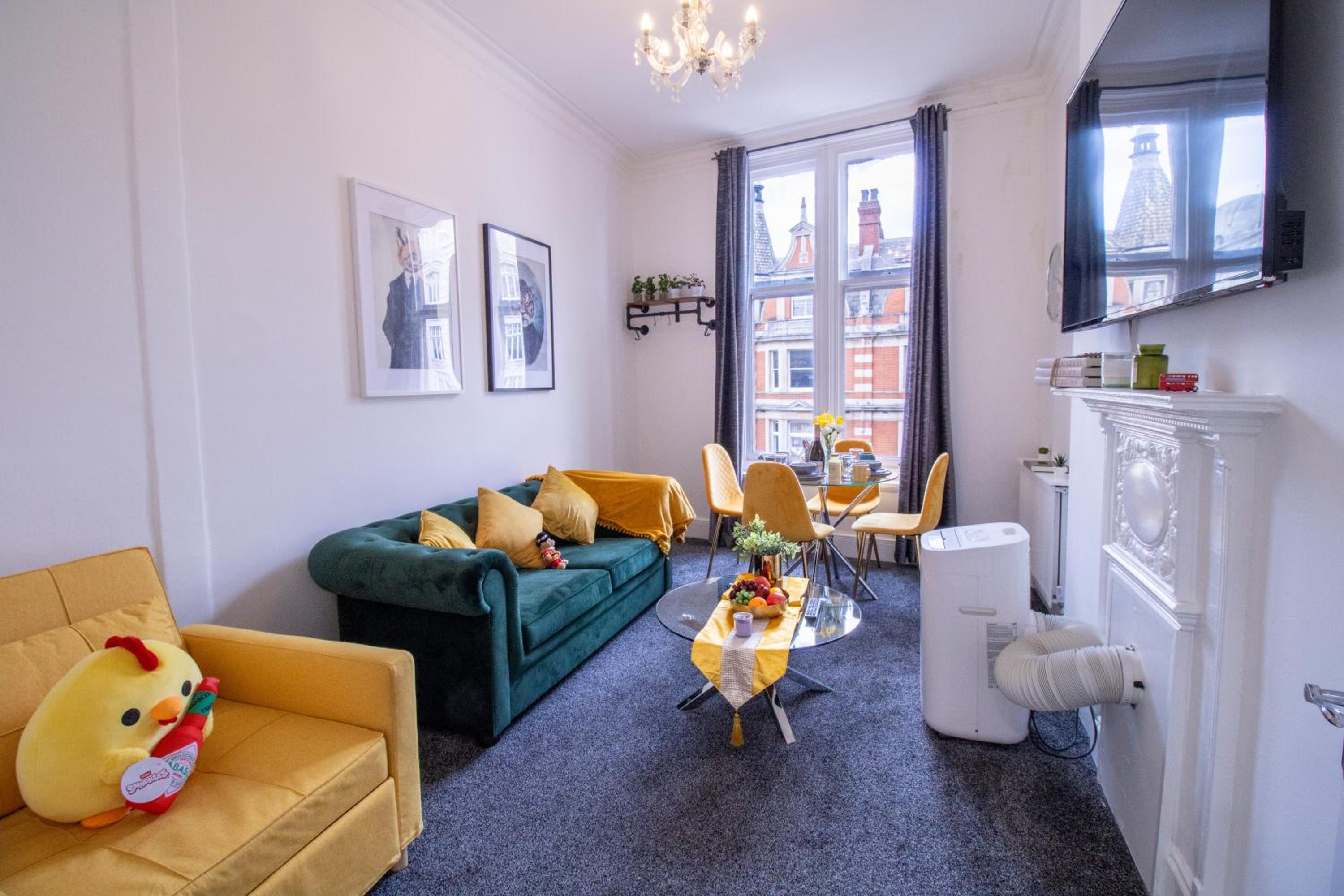 Luxurious Apartments on Oxford Street