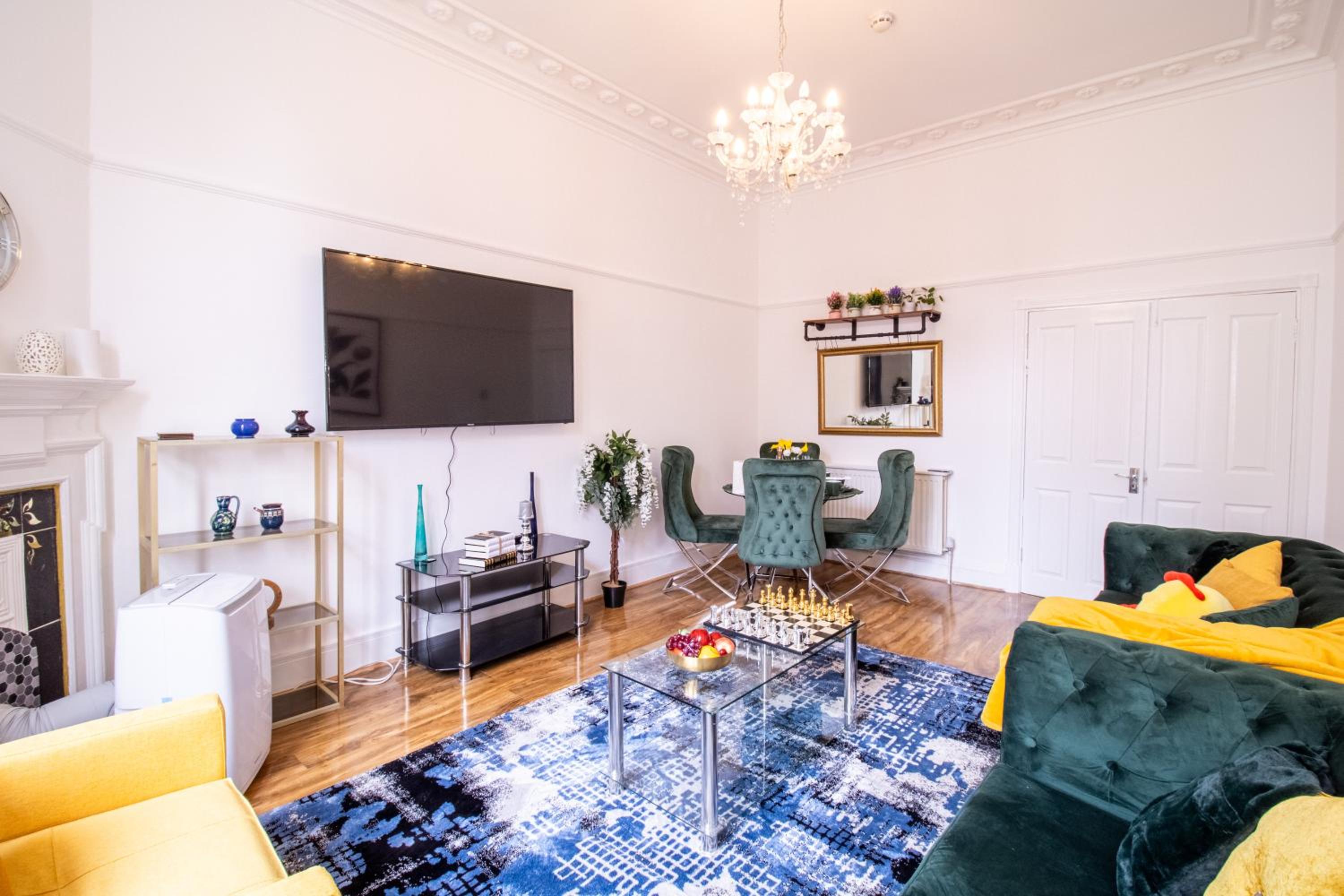 Luxurious Apartments on Oxford Street
