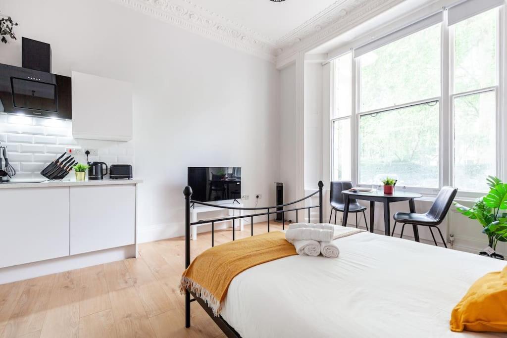 Bayswater Bliss Studio