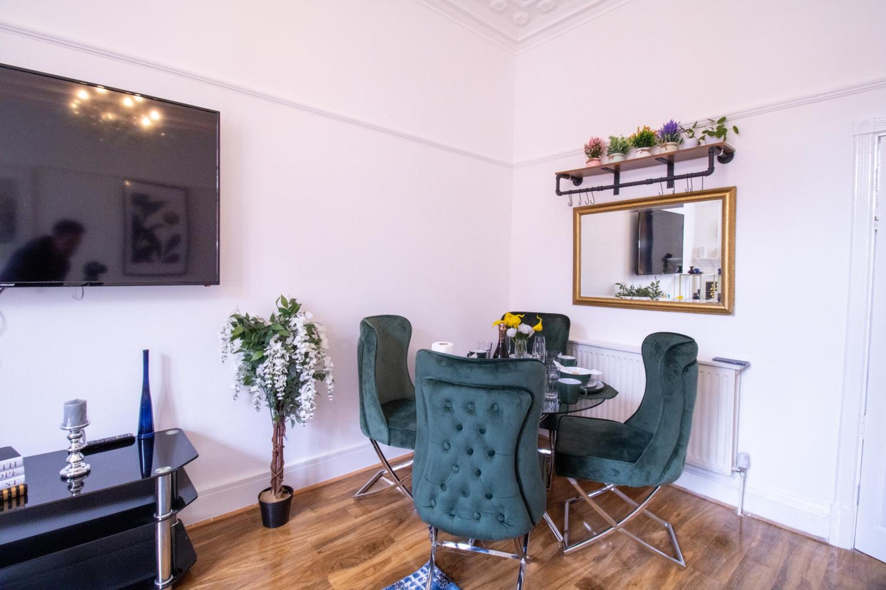 Luxurious Apartments on Oxford Street