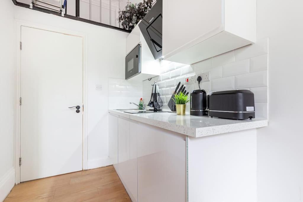 Bayswater Bliss Studio