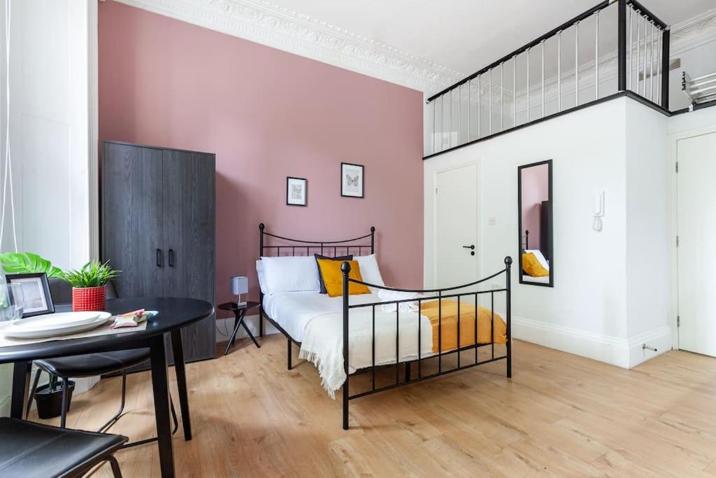 Bayswater Bliss Studio