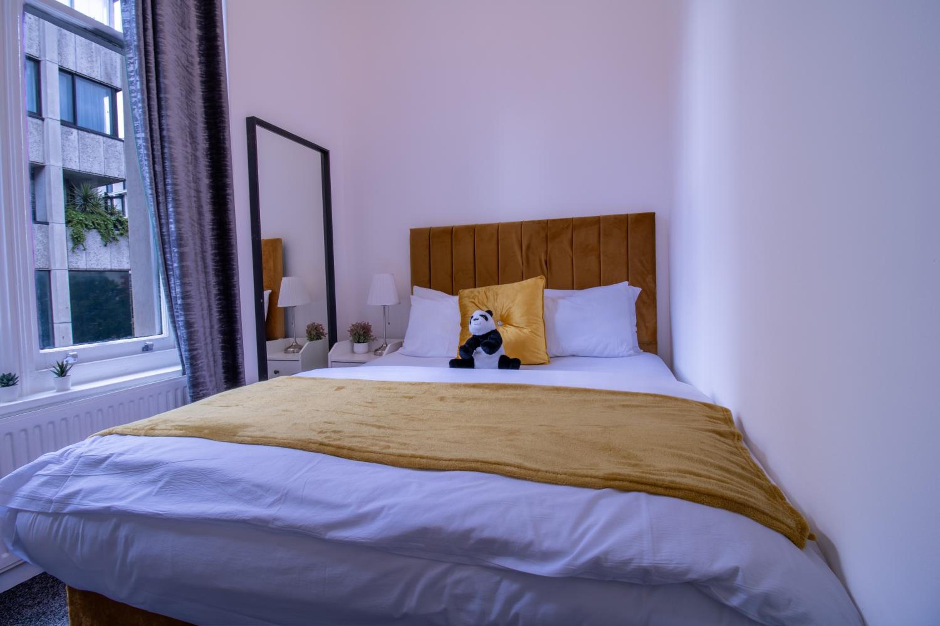 Luxurious Apartments on Oxford Street