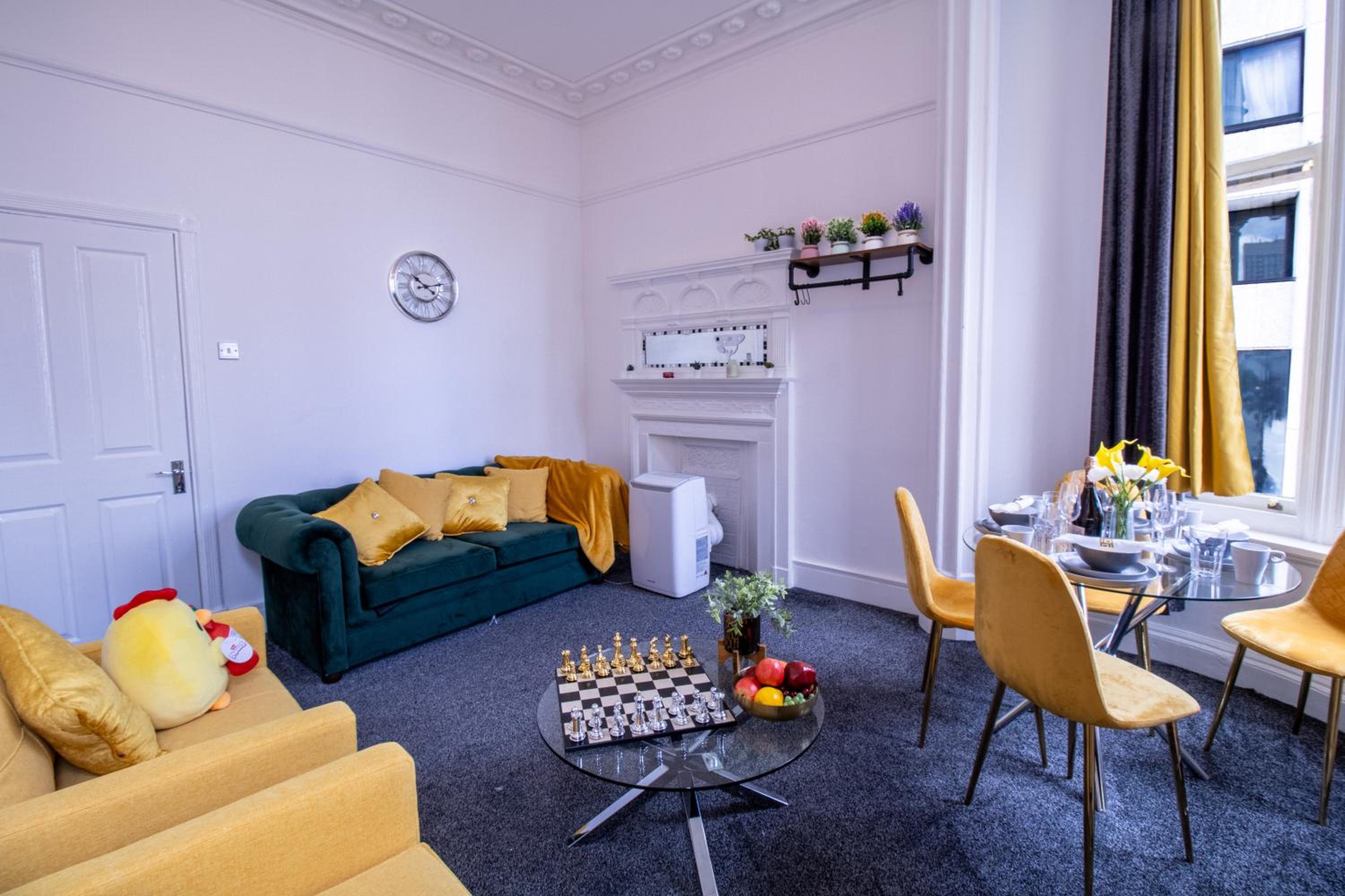 Luxurious Apartments on Oxford Street