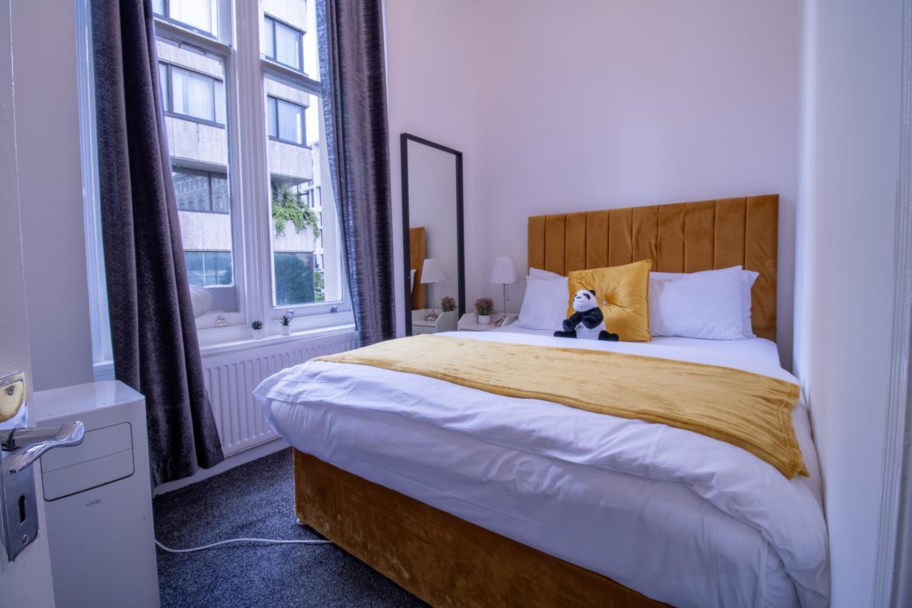 Luxurious Apartments on Oxford Street