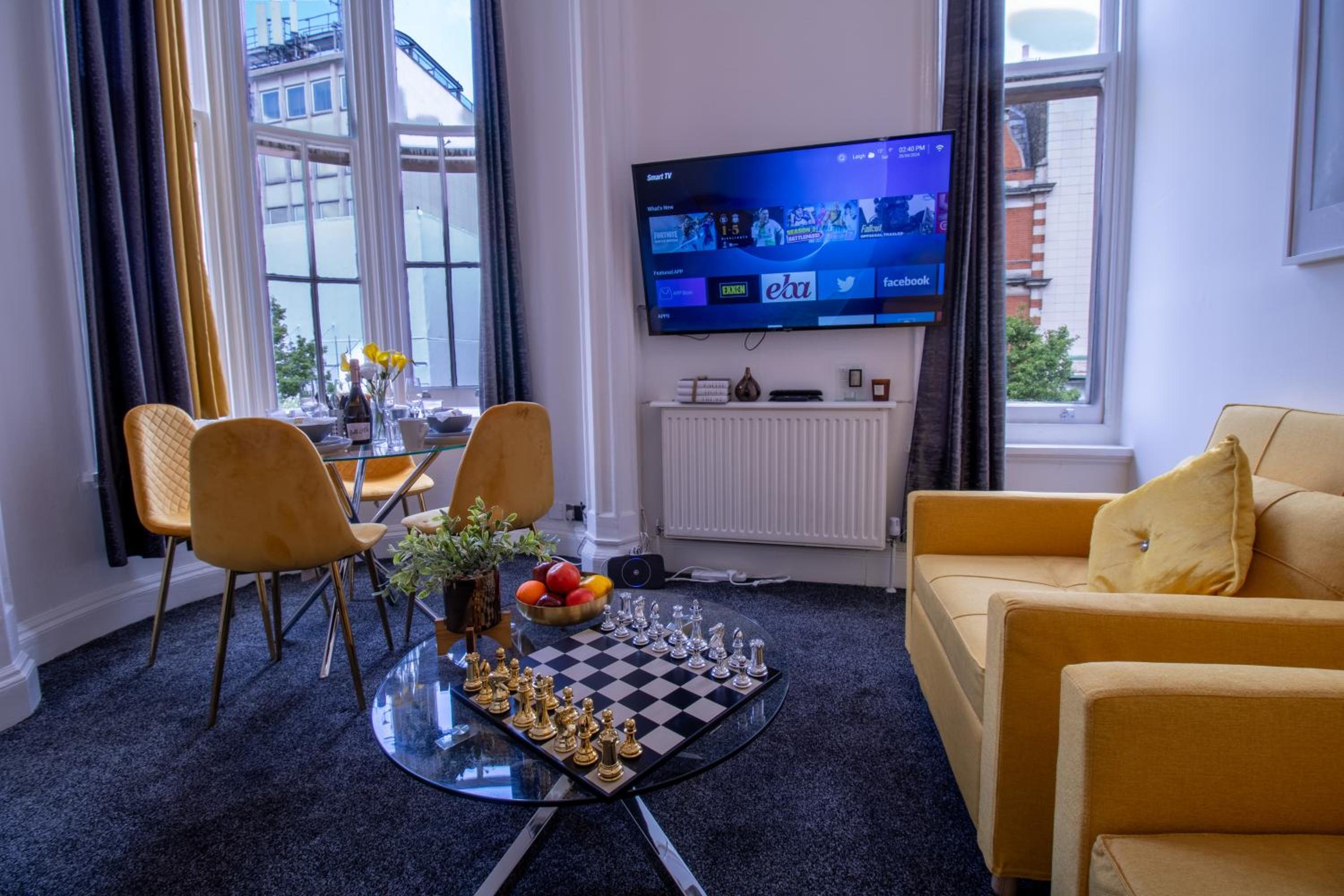 Luxurious Apartments on Oxford Street