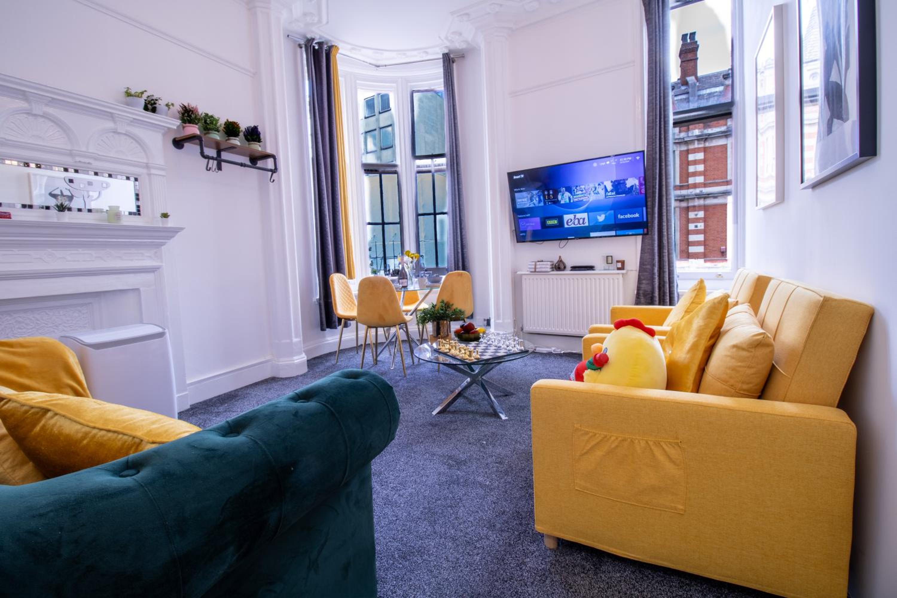 Luxurious Apartments on Oxford Street