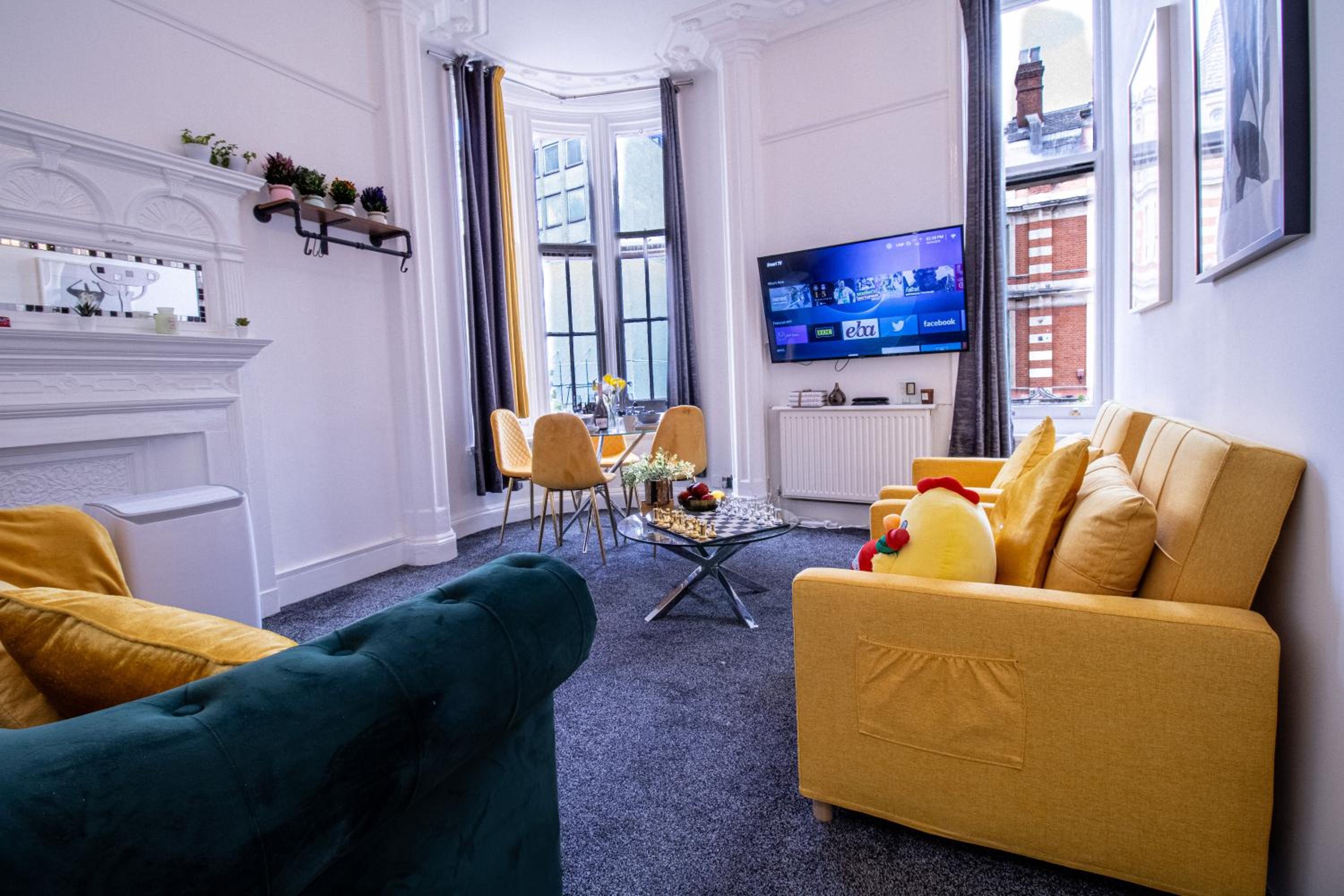 Luxurious Apartments on Oxford Street