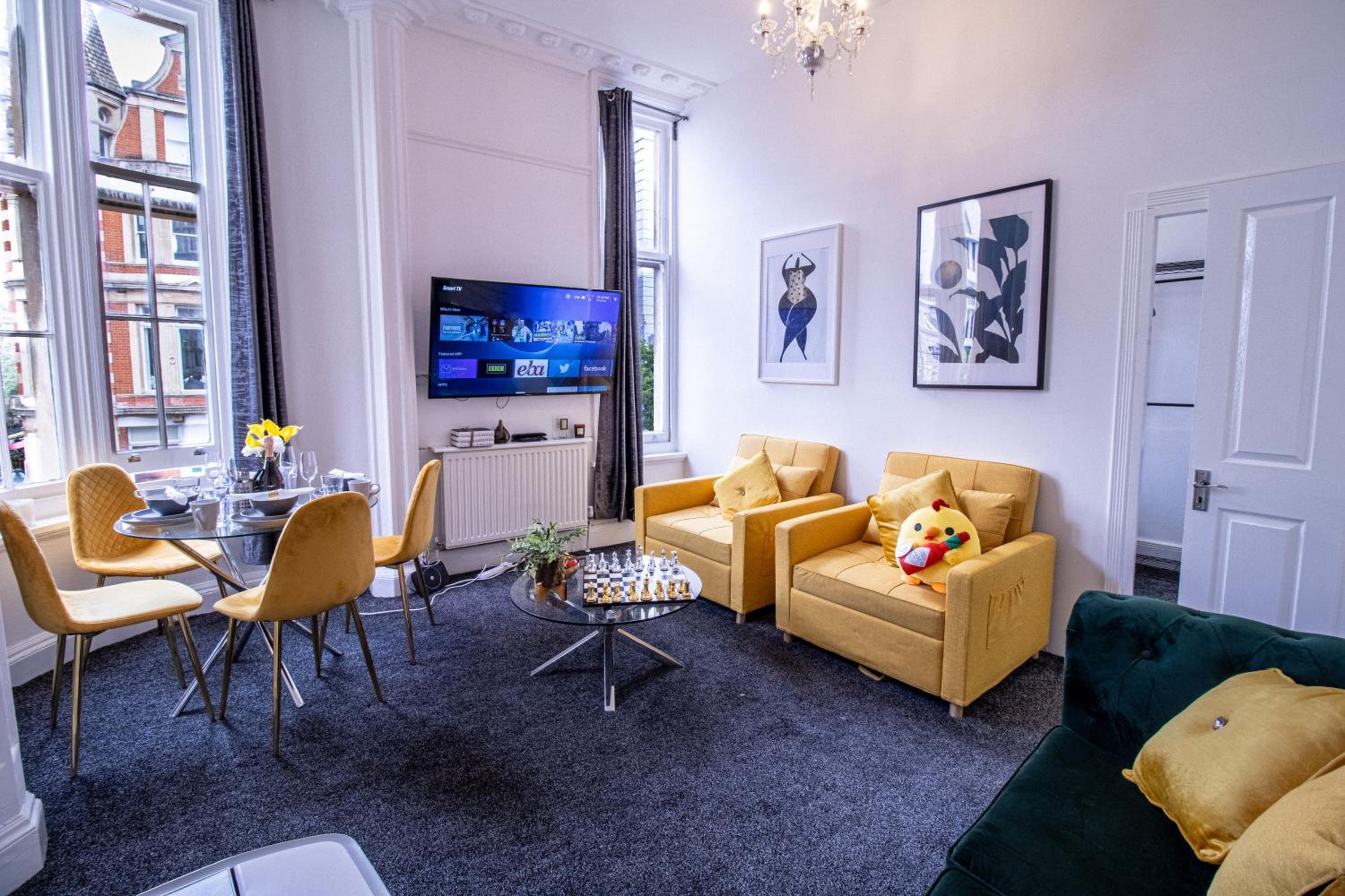 Luxurious Apartments on Oxford Street