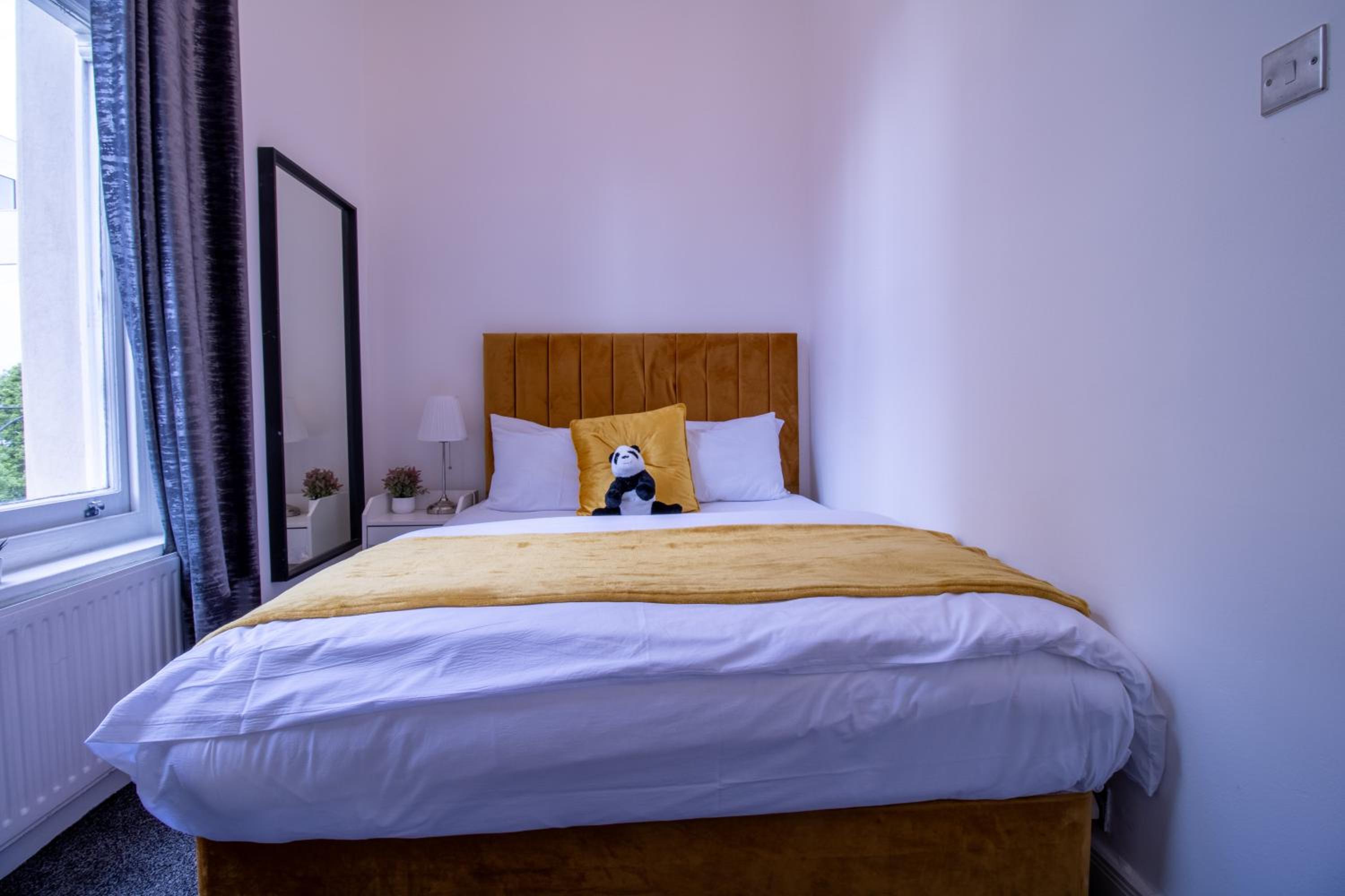 Luxurious Apartments on Oxford Street
