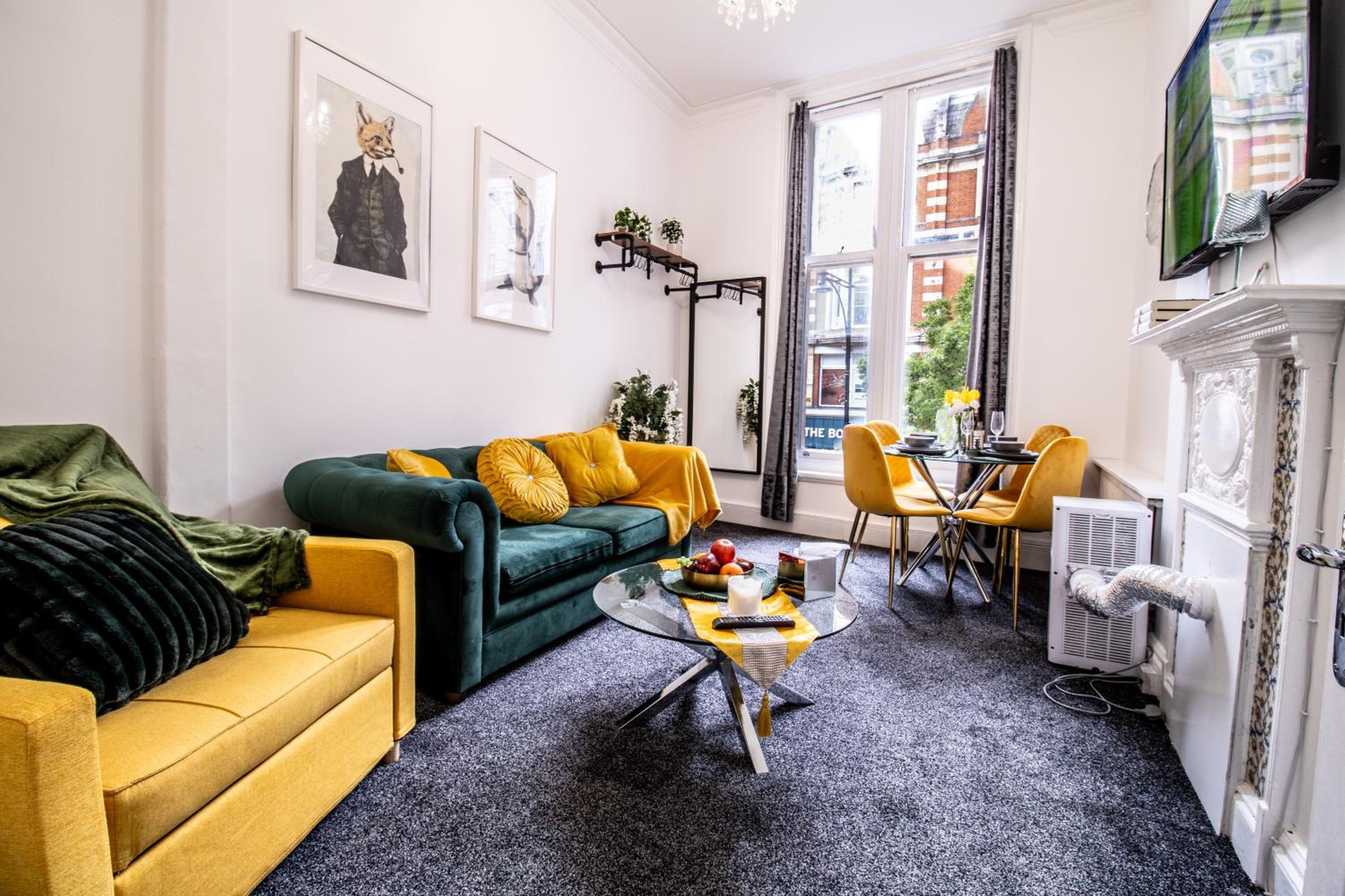 Luxurious Apartments on Oxford Street