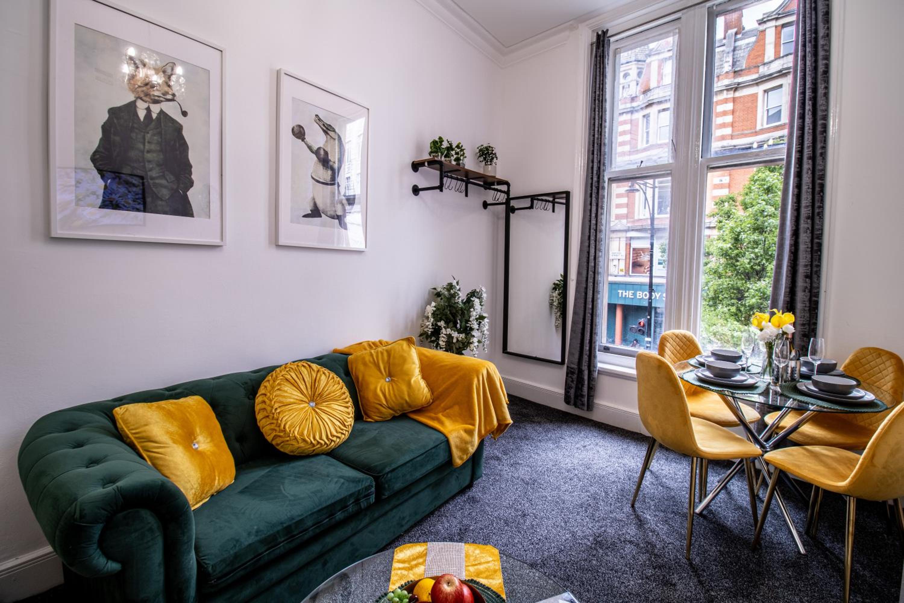 Luxurious Apartments on Oxford Street