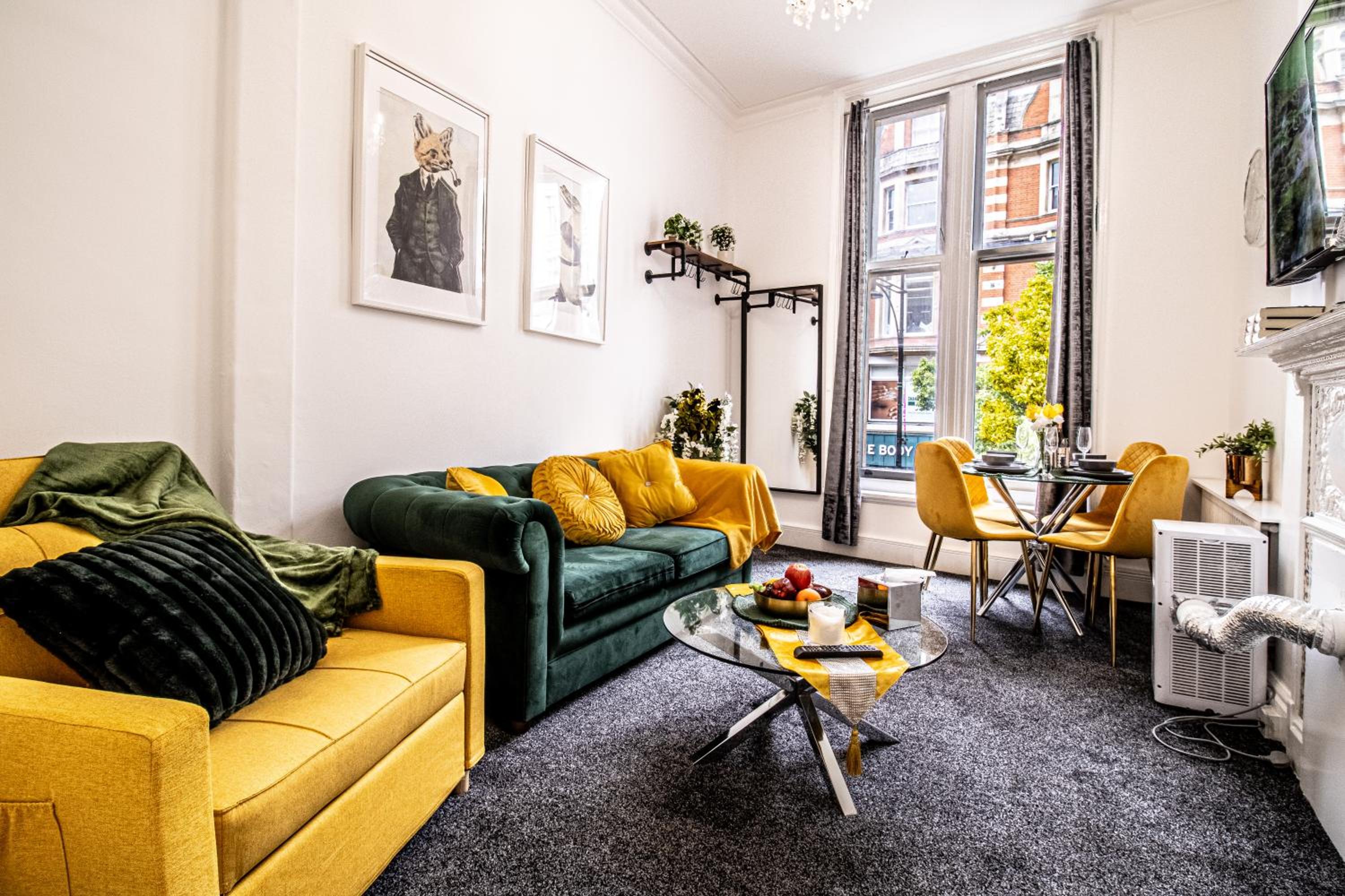 Luxurious Apartments on Oxford Street