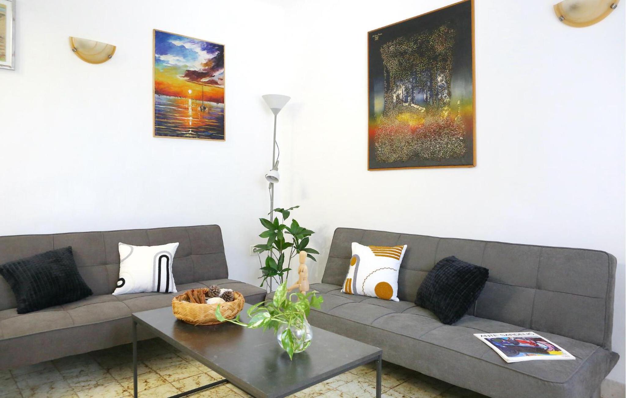 3 Bedroom Lovely Home In Blato