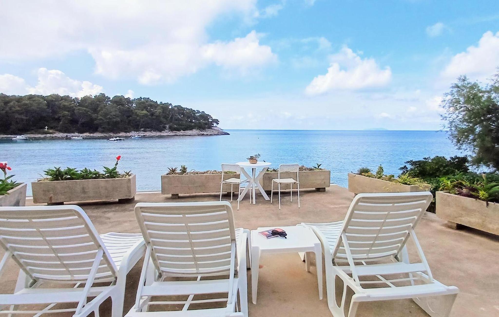 3 Bedroom Lovely Home In Blato