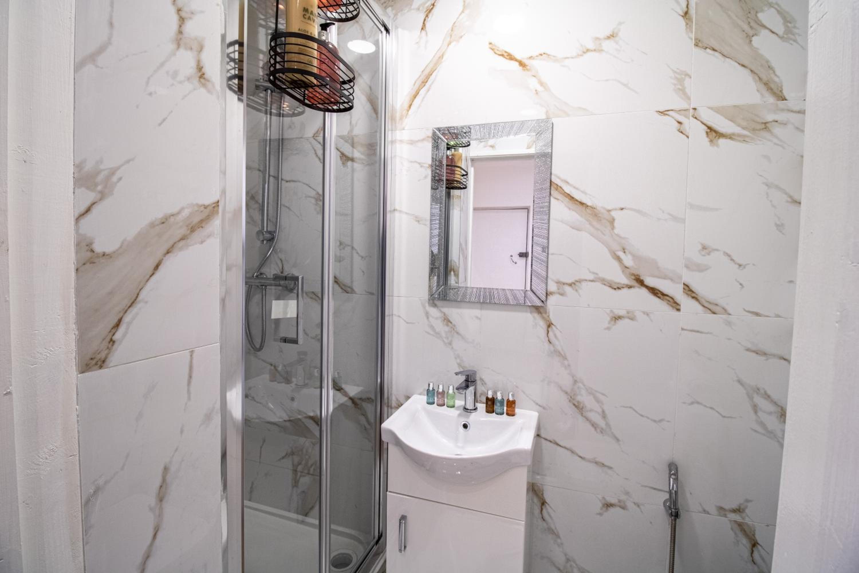 Luxurious Apartments on Oxford Street