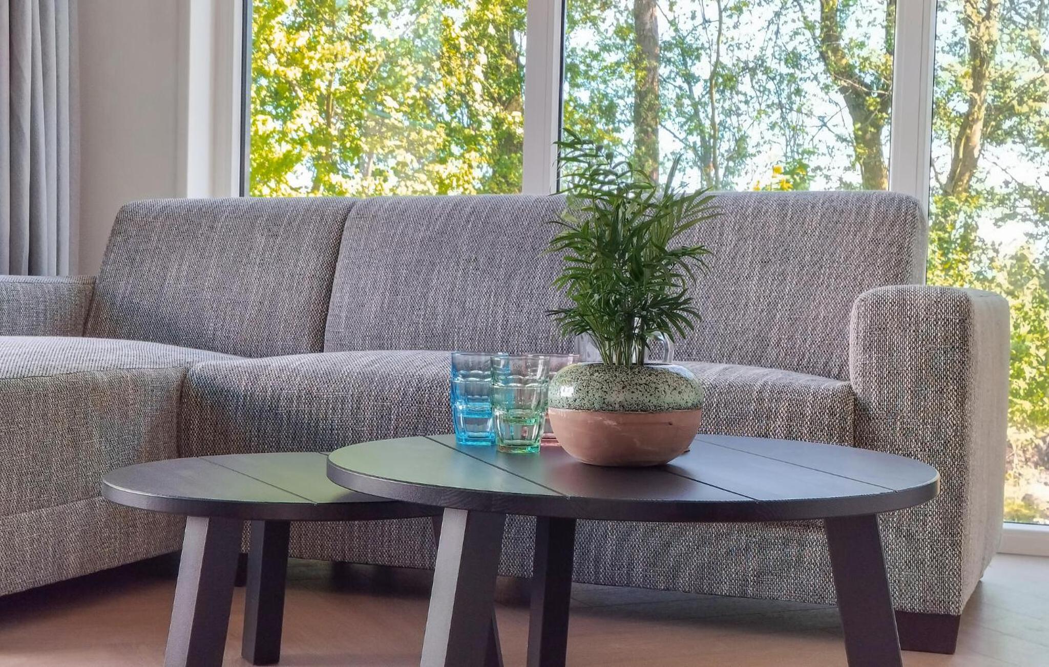 2 Bedroom Gorgeous Home In Heinkenszand