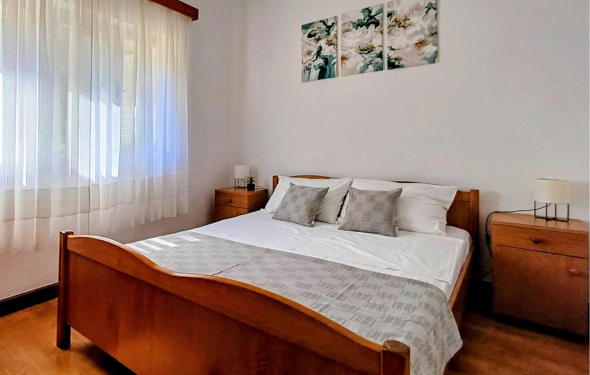 3 Bedroom Lovely Home In Blato