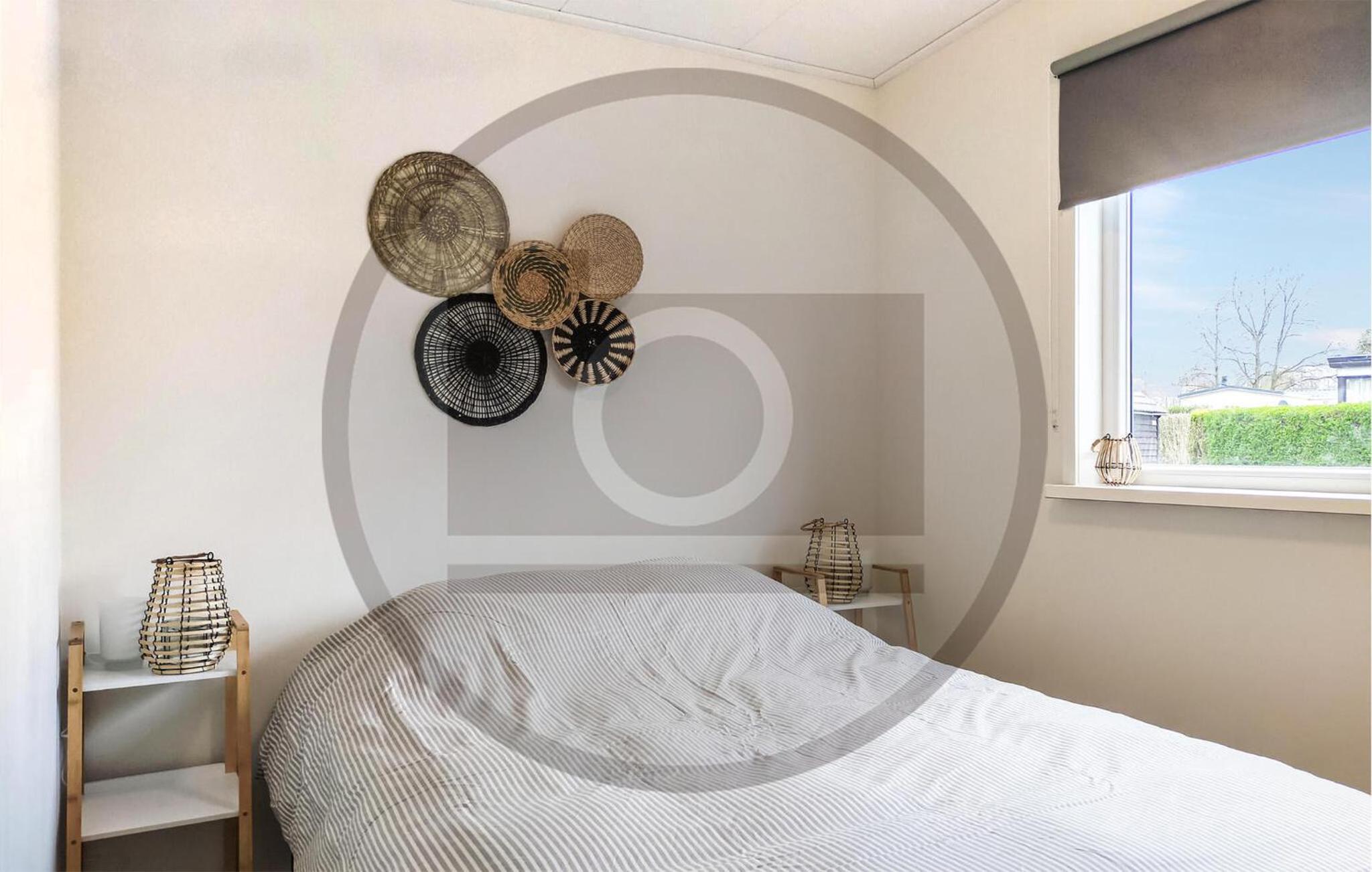 2 Bedroom Gorgeous Home In Heinkenszand