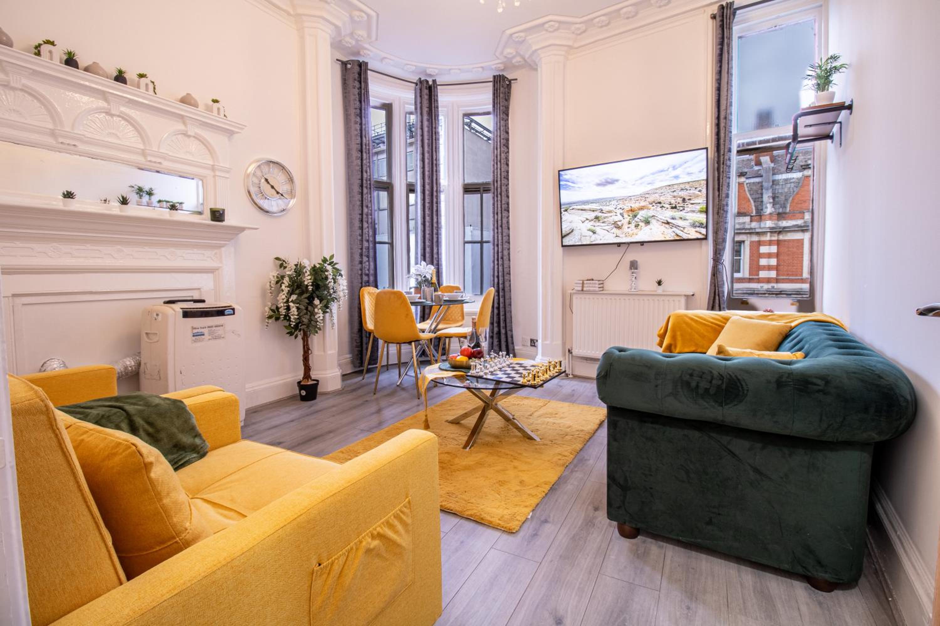Luxurious Apartments on Oxford Street
