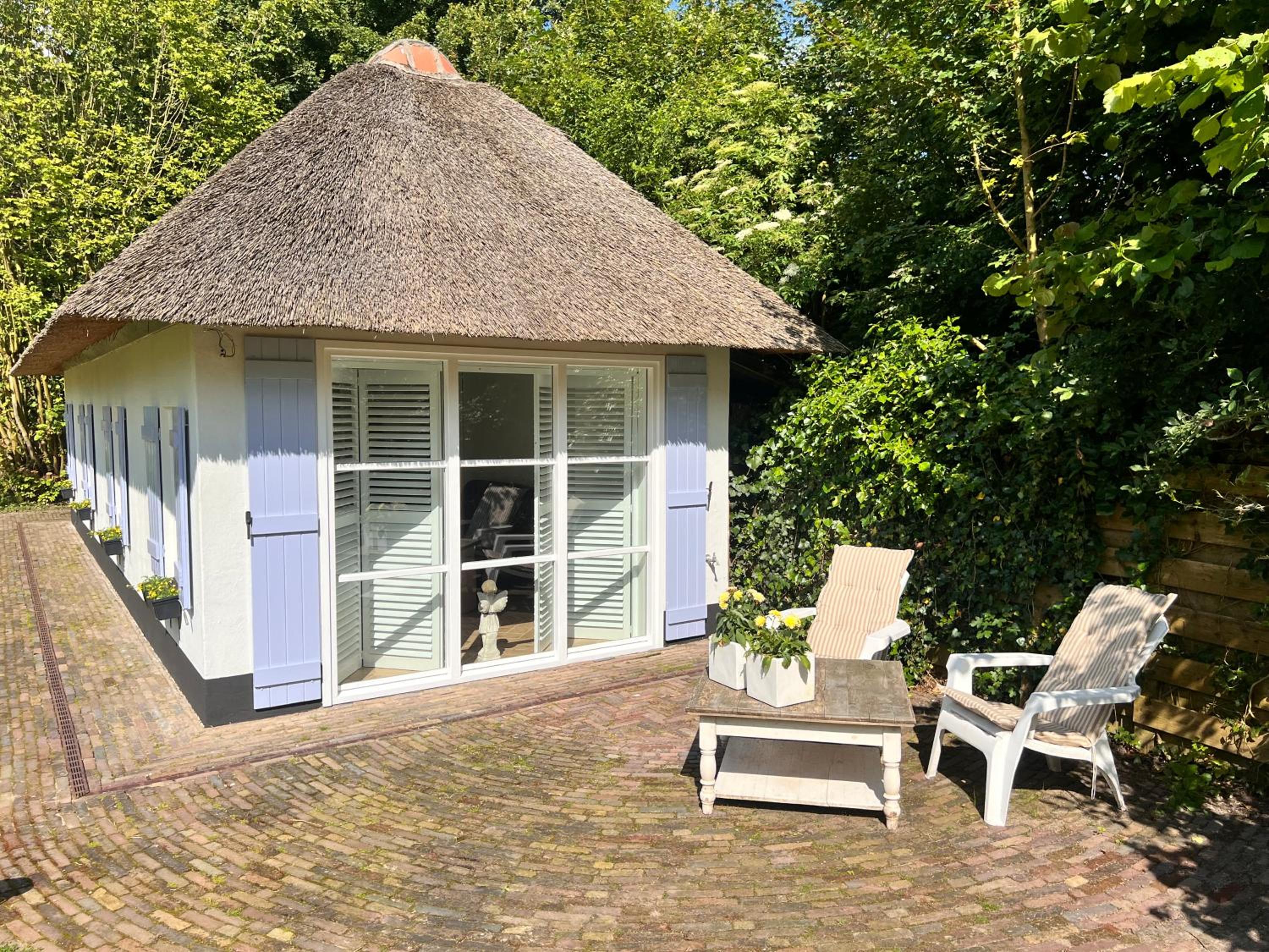 Lingeliefde Logement complete studio met eigen keuken en badkamer view 2