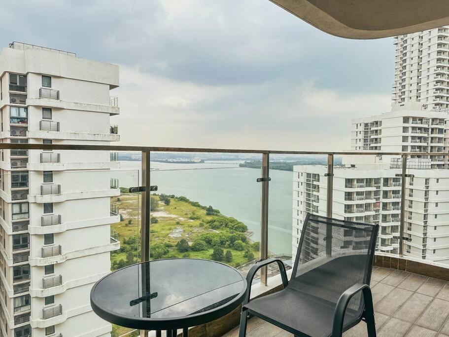 DangaBay Seaview 3BedRoom by WP HOMESTAY